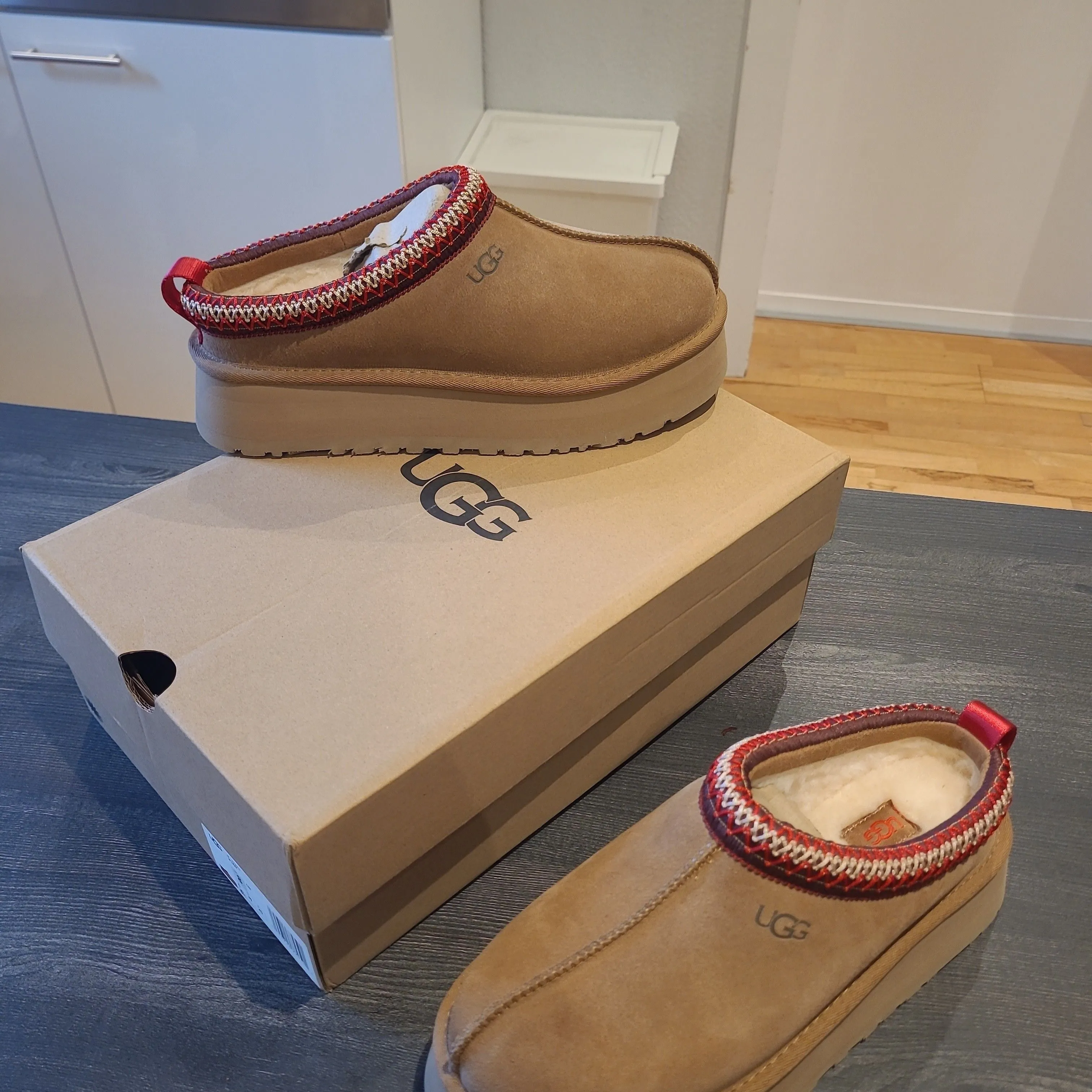 Product image for Ugg W Tazz 39 