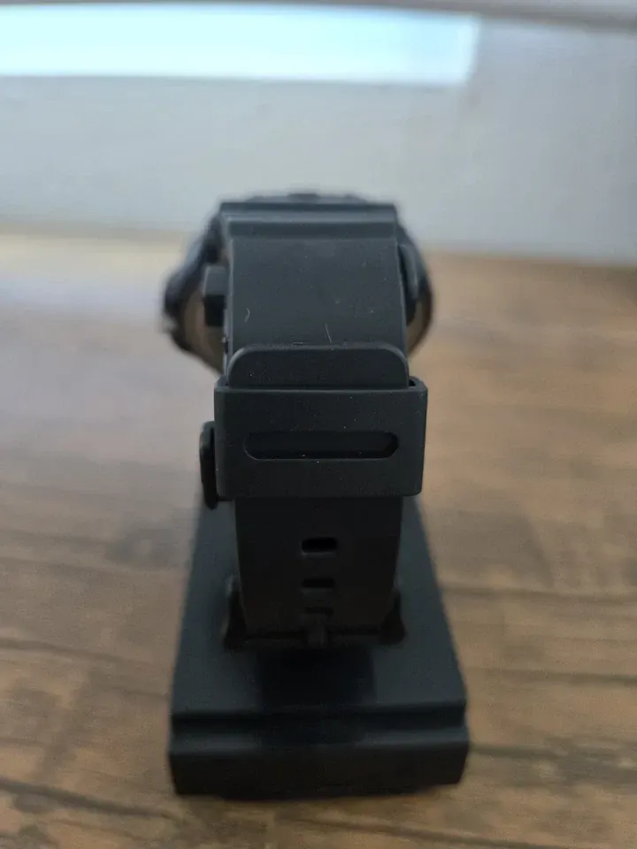 Listing Image Blurred Background