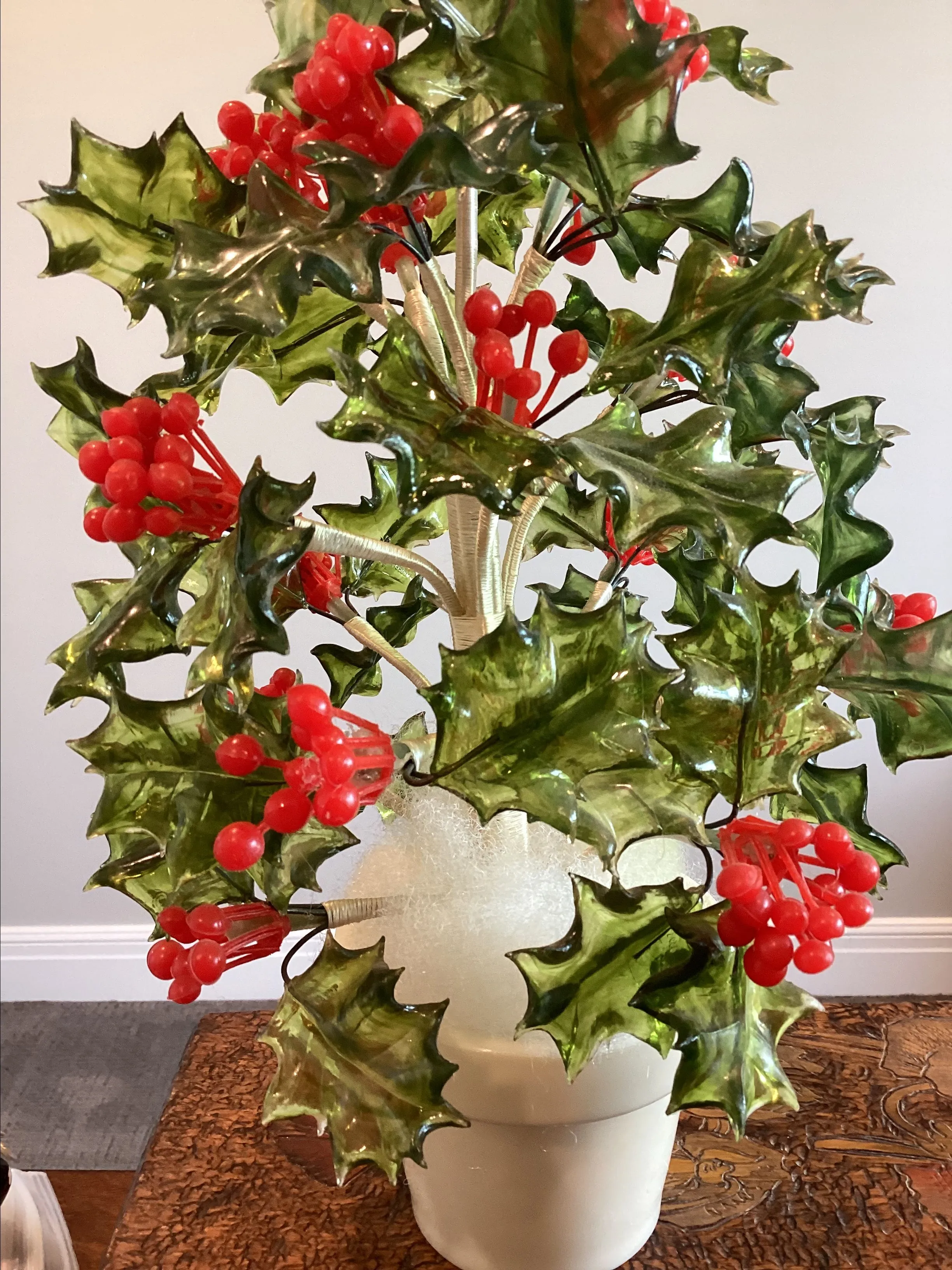 Product image for 04.  Vintage 1967 J Corelli Lucite Crystalin Holly Christmas Tree