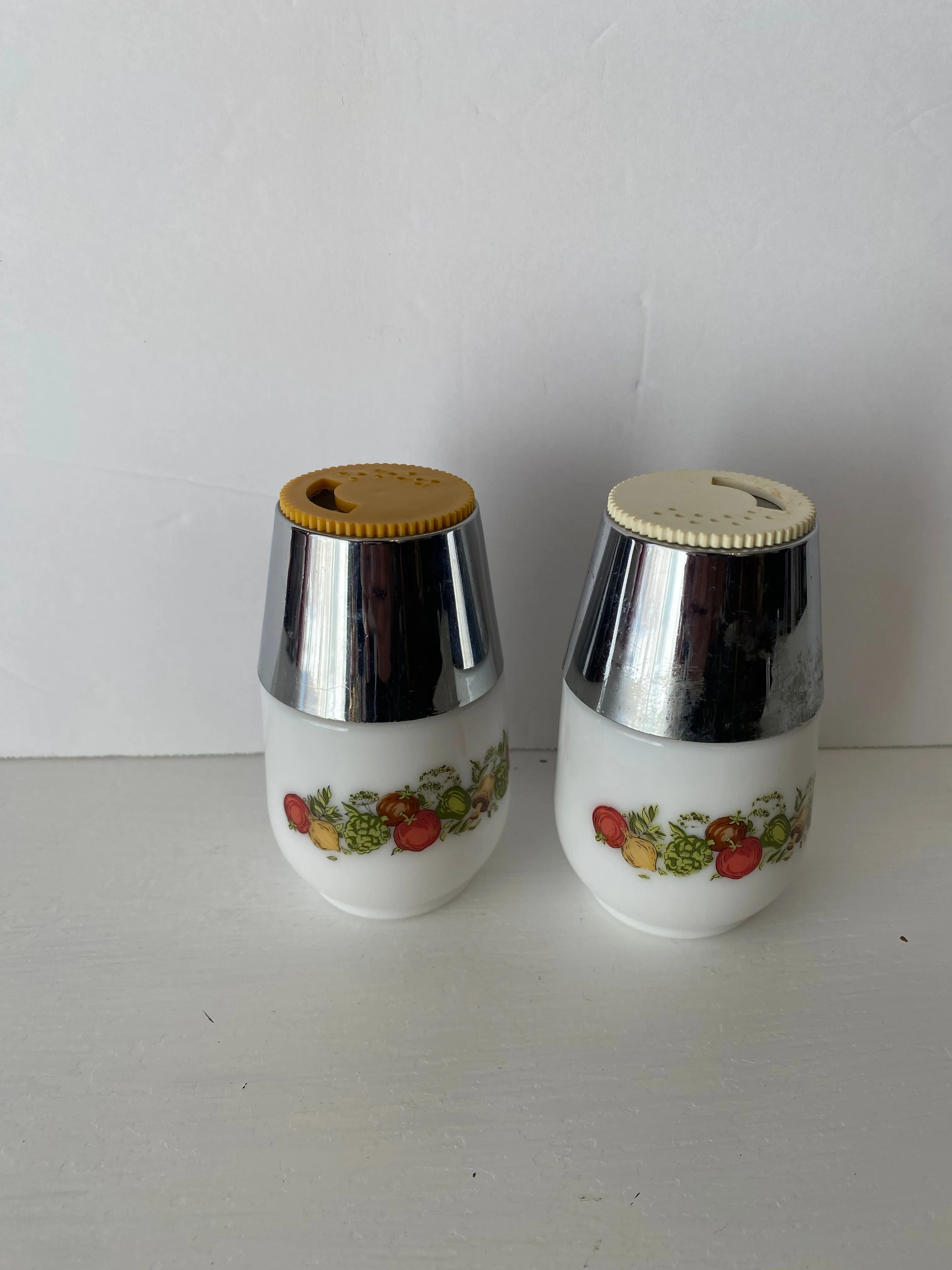 Product image for Set of white milk glass white and yellow top Salt and pepper shaker