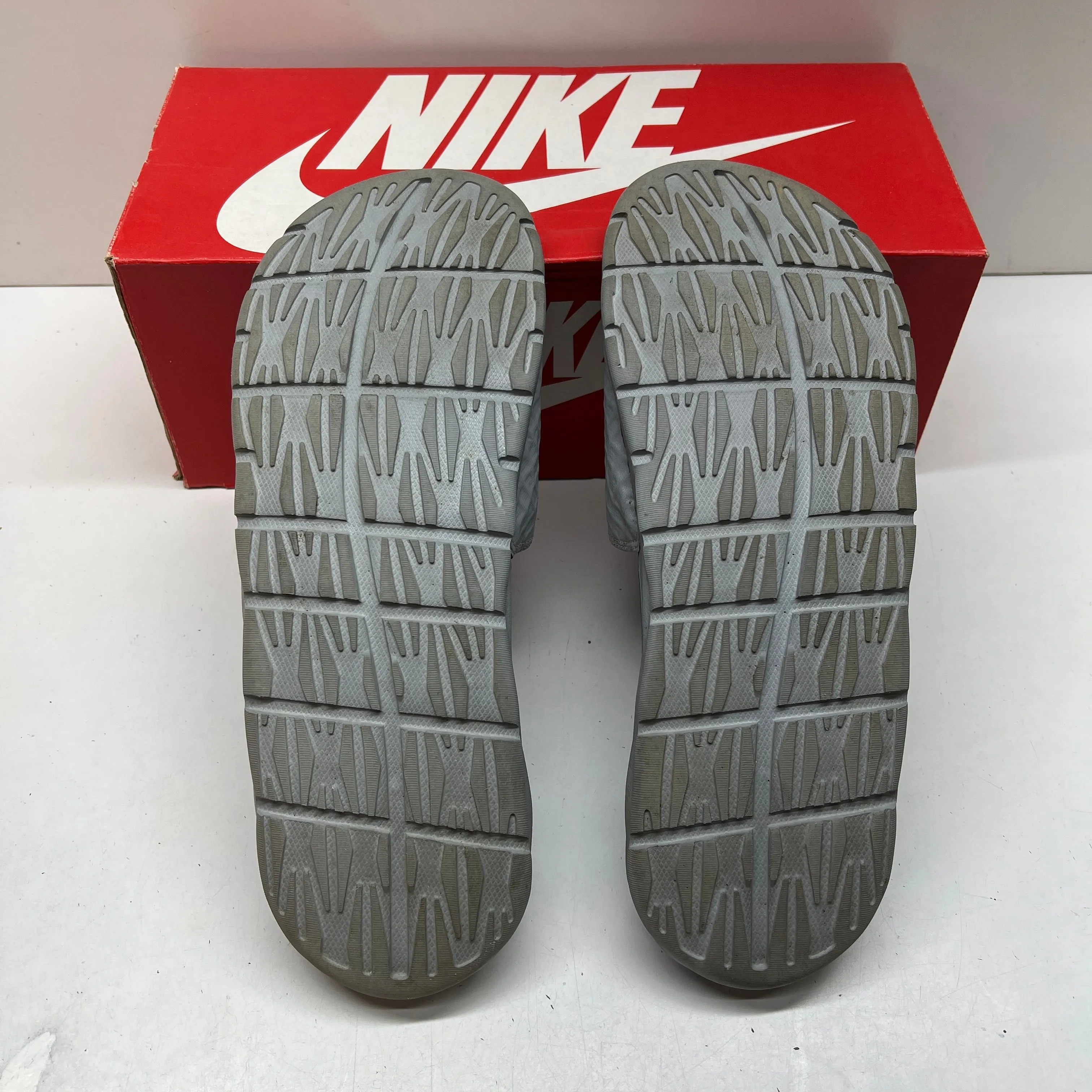 Listing Image Blurred Background