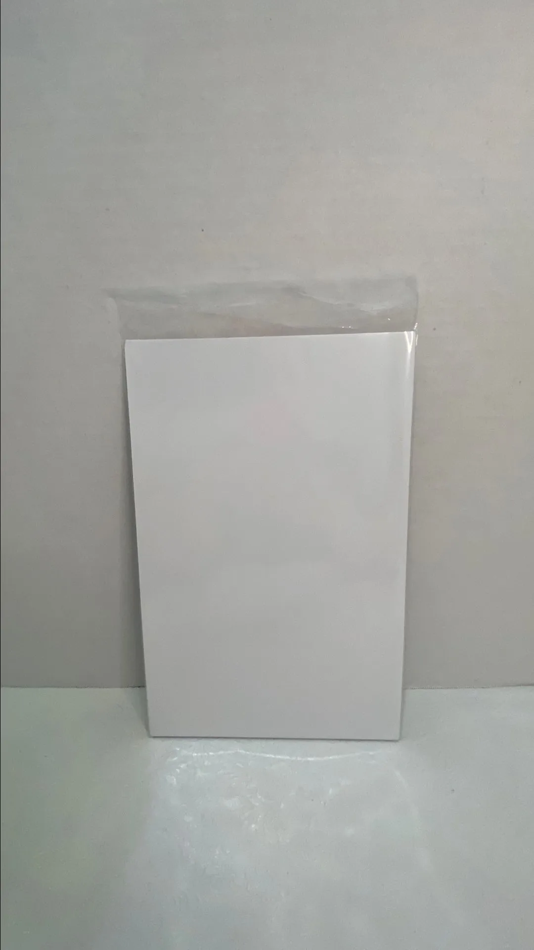 Listing Image Blurred Background