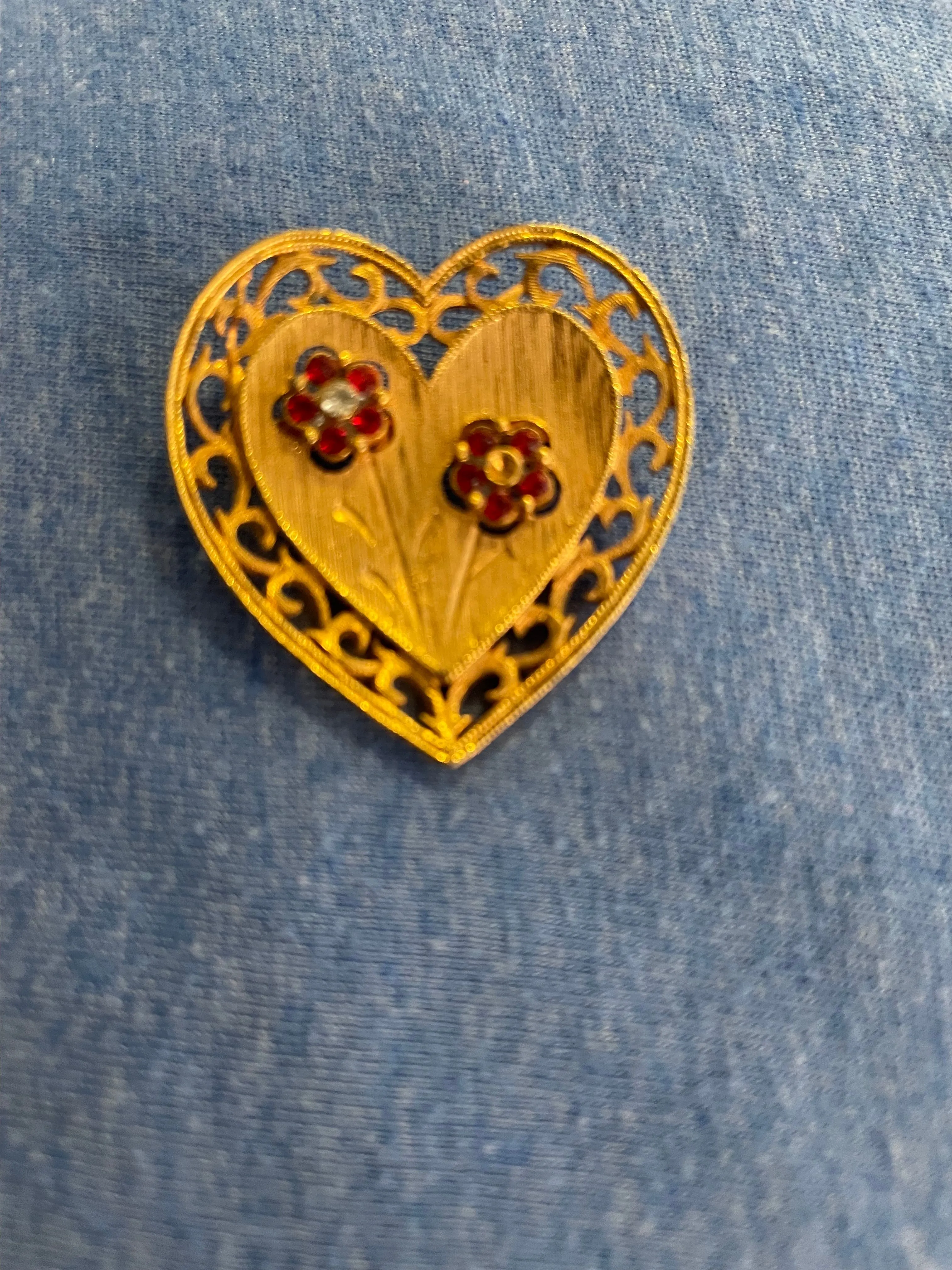 Product image for Vintage Signed JJ Red Rhinestone Flowers Filigree HEART Brooch Pin MSRP $10