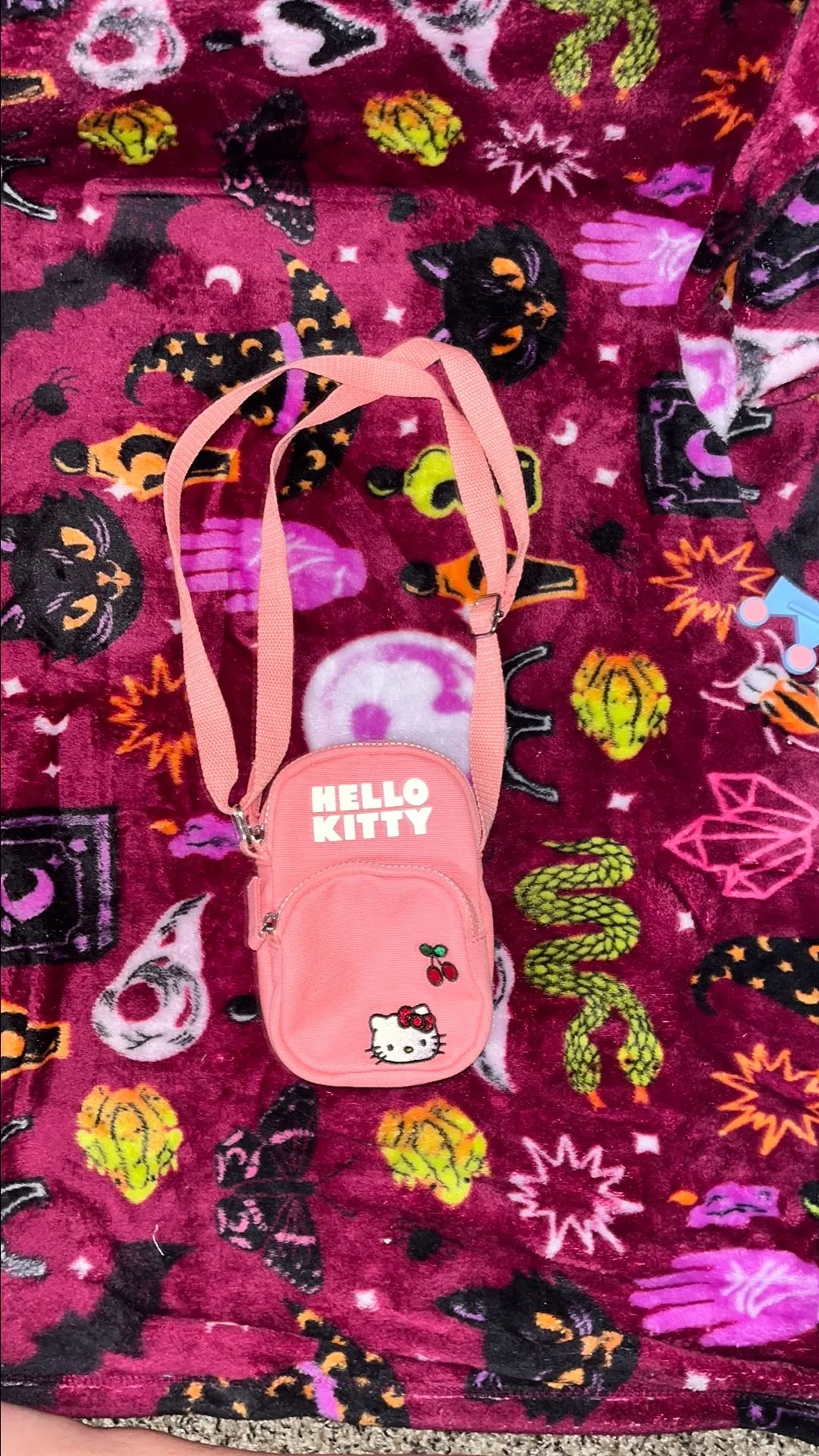 Product image for Hello kitty cherry cross body