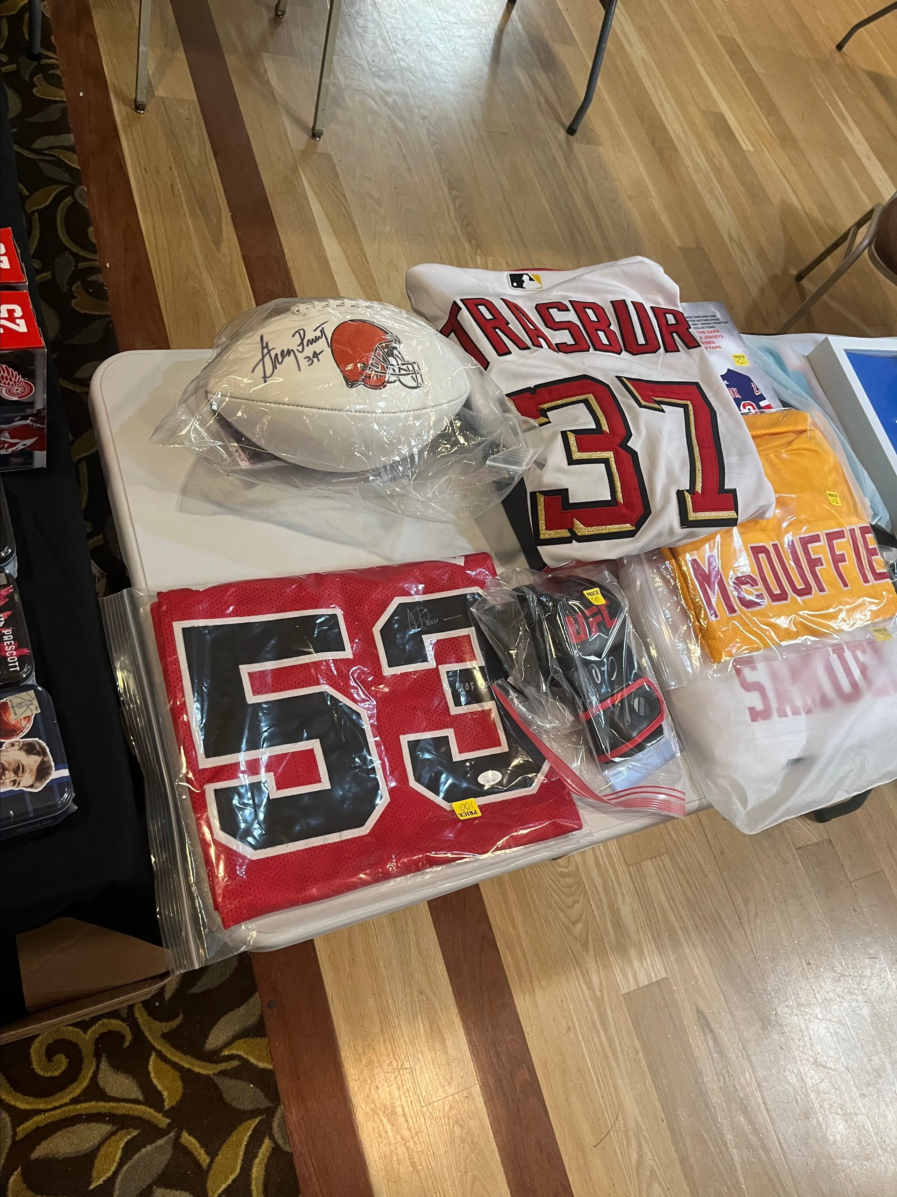 Product image for ANY Sport Signed memorabilia mystery box!