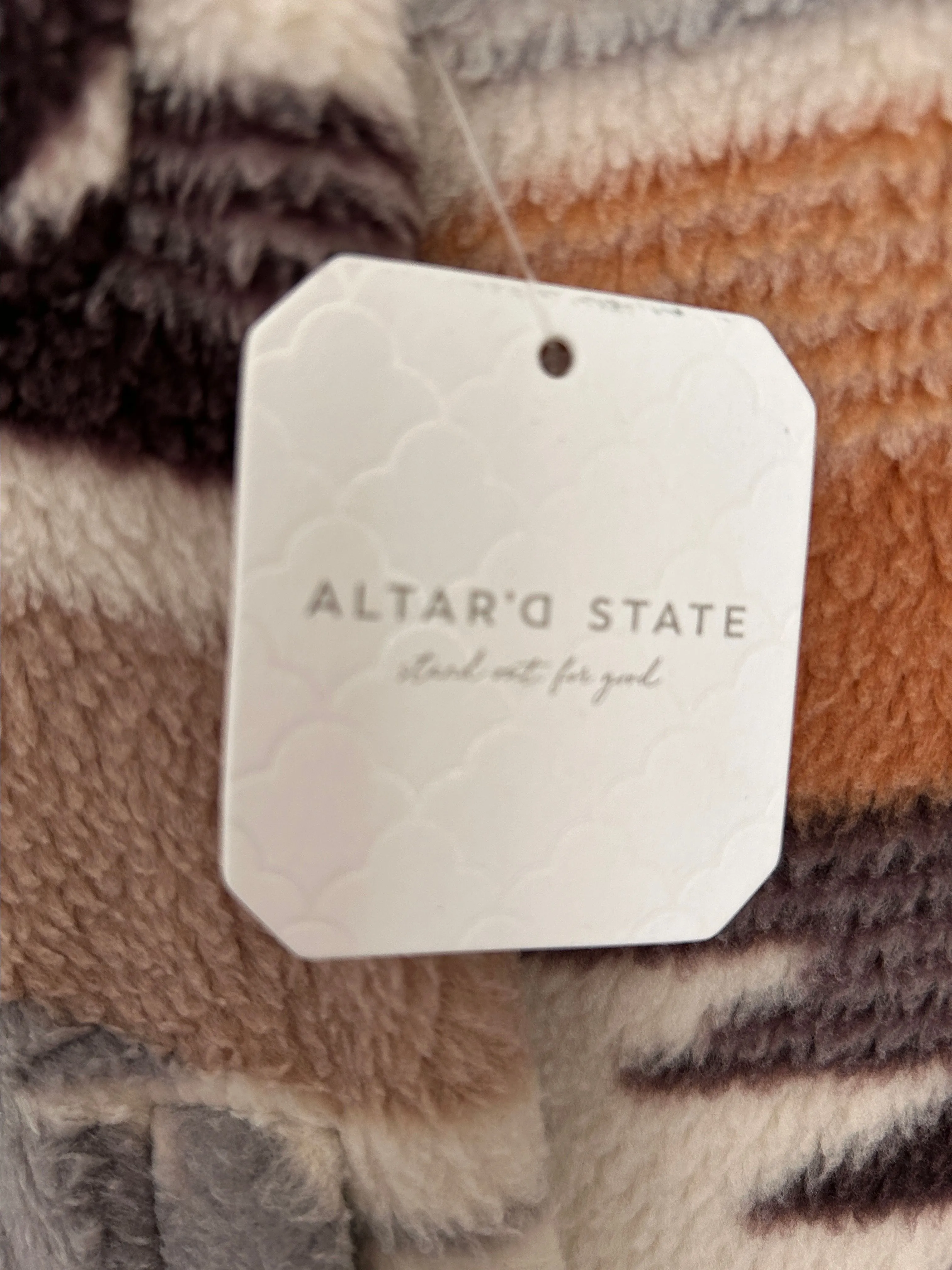 Listing Image Blurred Background