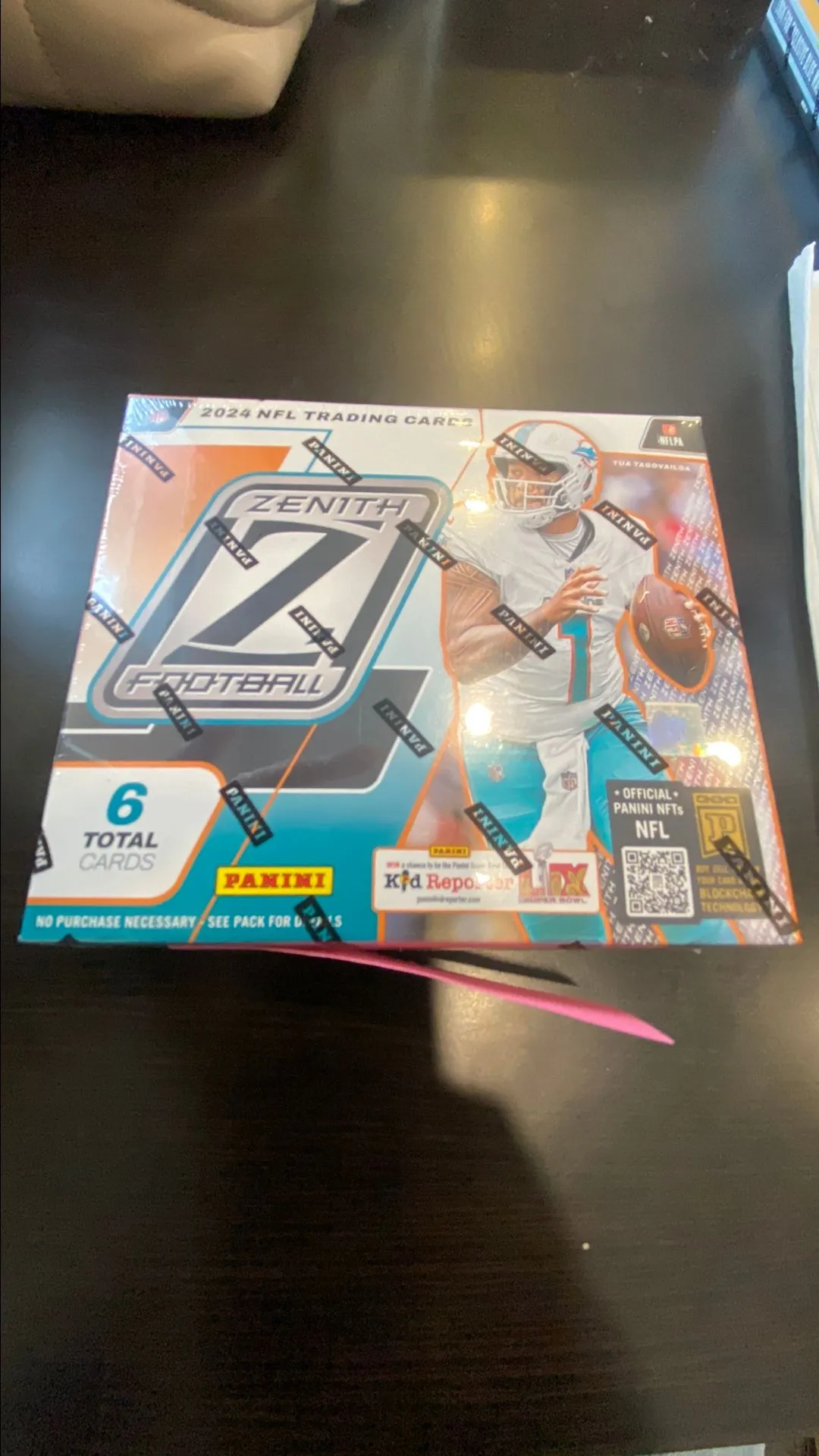 Product image for 2024 zenith football hobby box