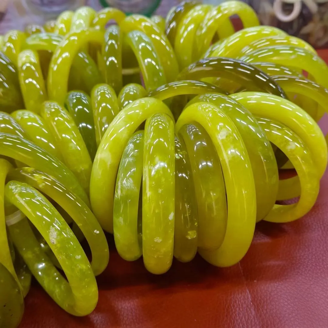 Product image for Golden icy xiuyan jade ! 100% natural jade