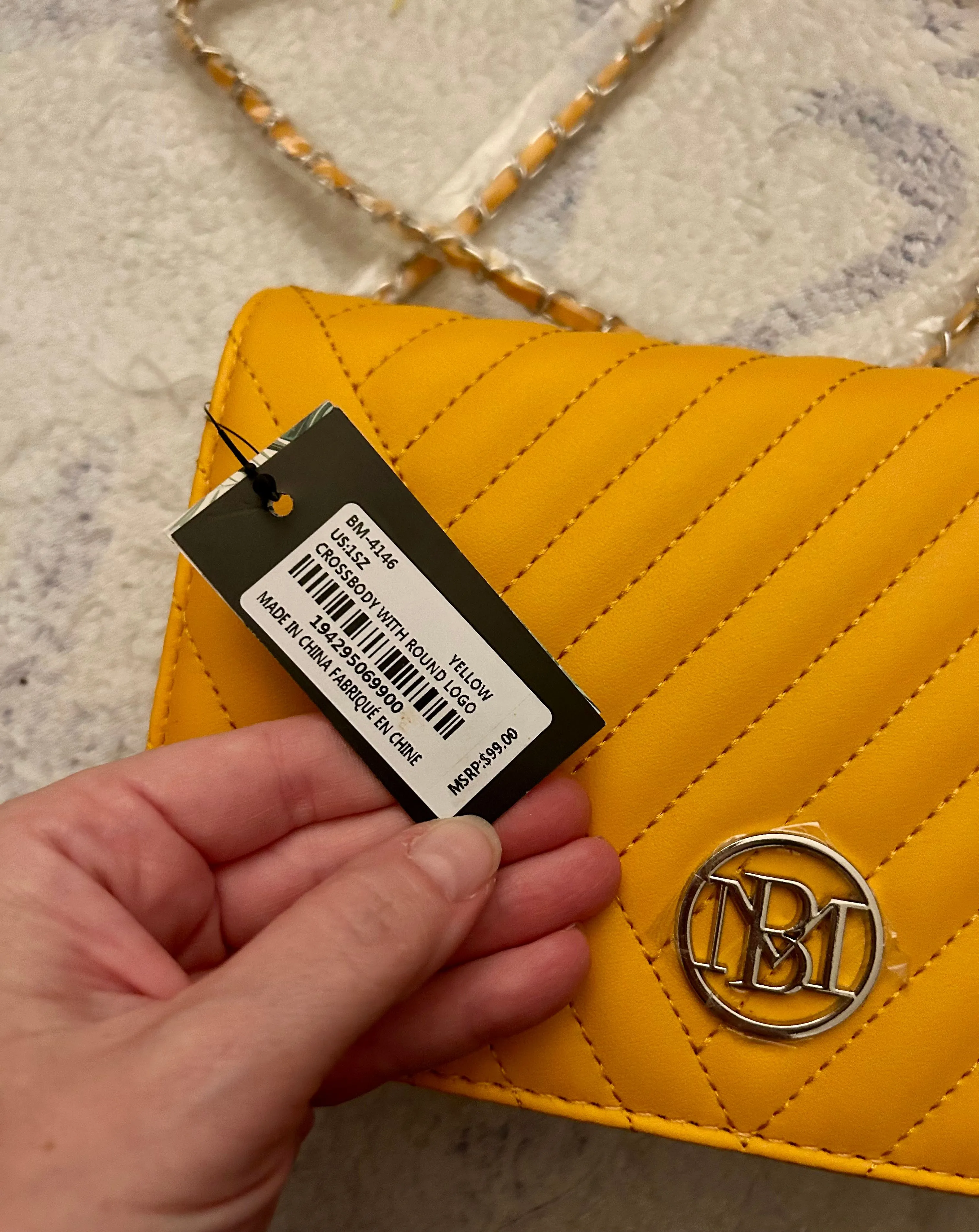 Listing Image Blurred Background