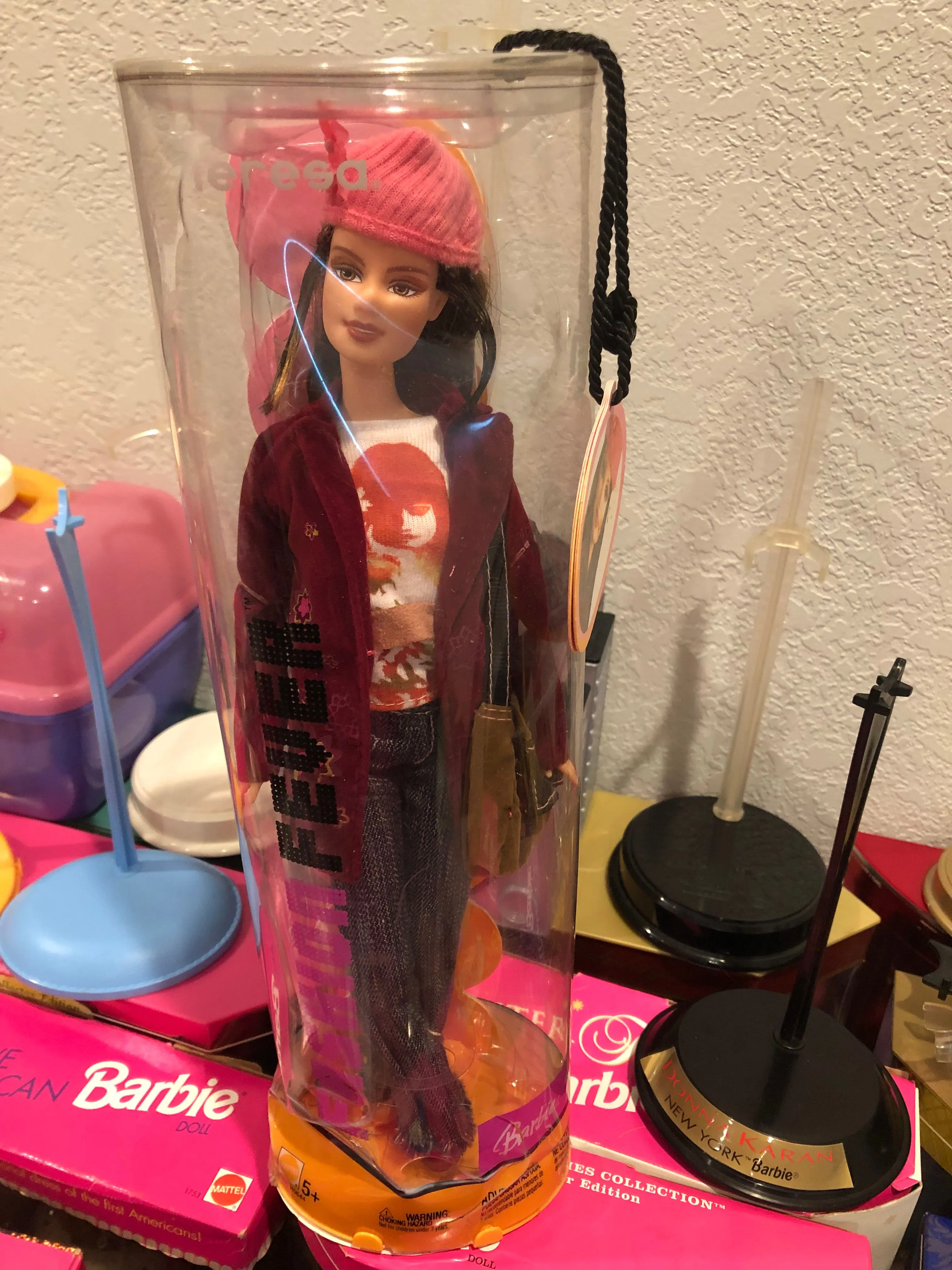 Product image for 2004 Fashion Fever Barbie Doll Teresa (Mattel)