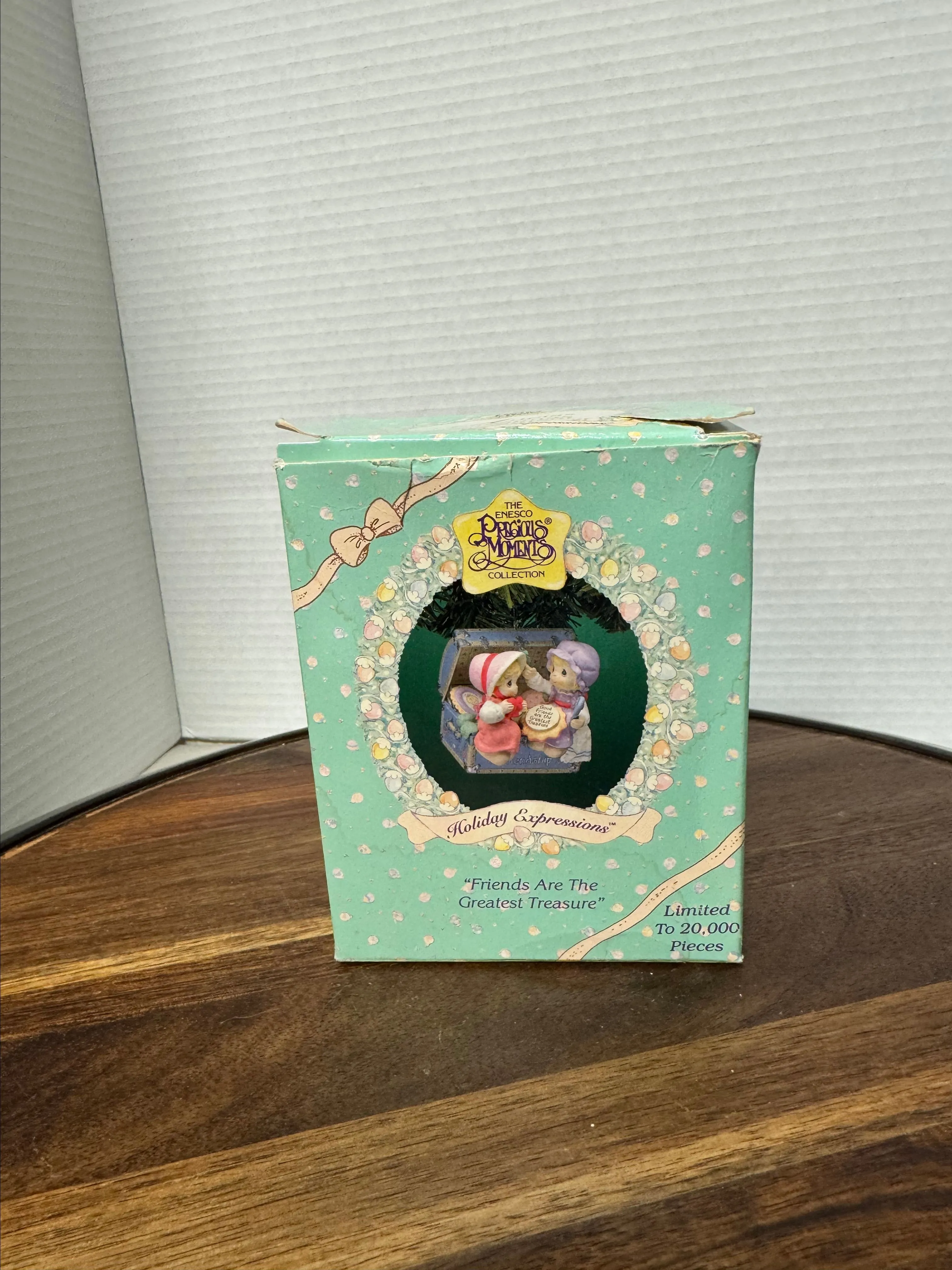 Product image for Precious moments holiday expressions, friends are the greatest treasure of figurine