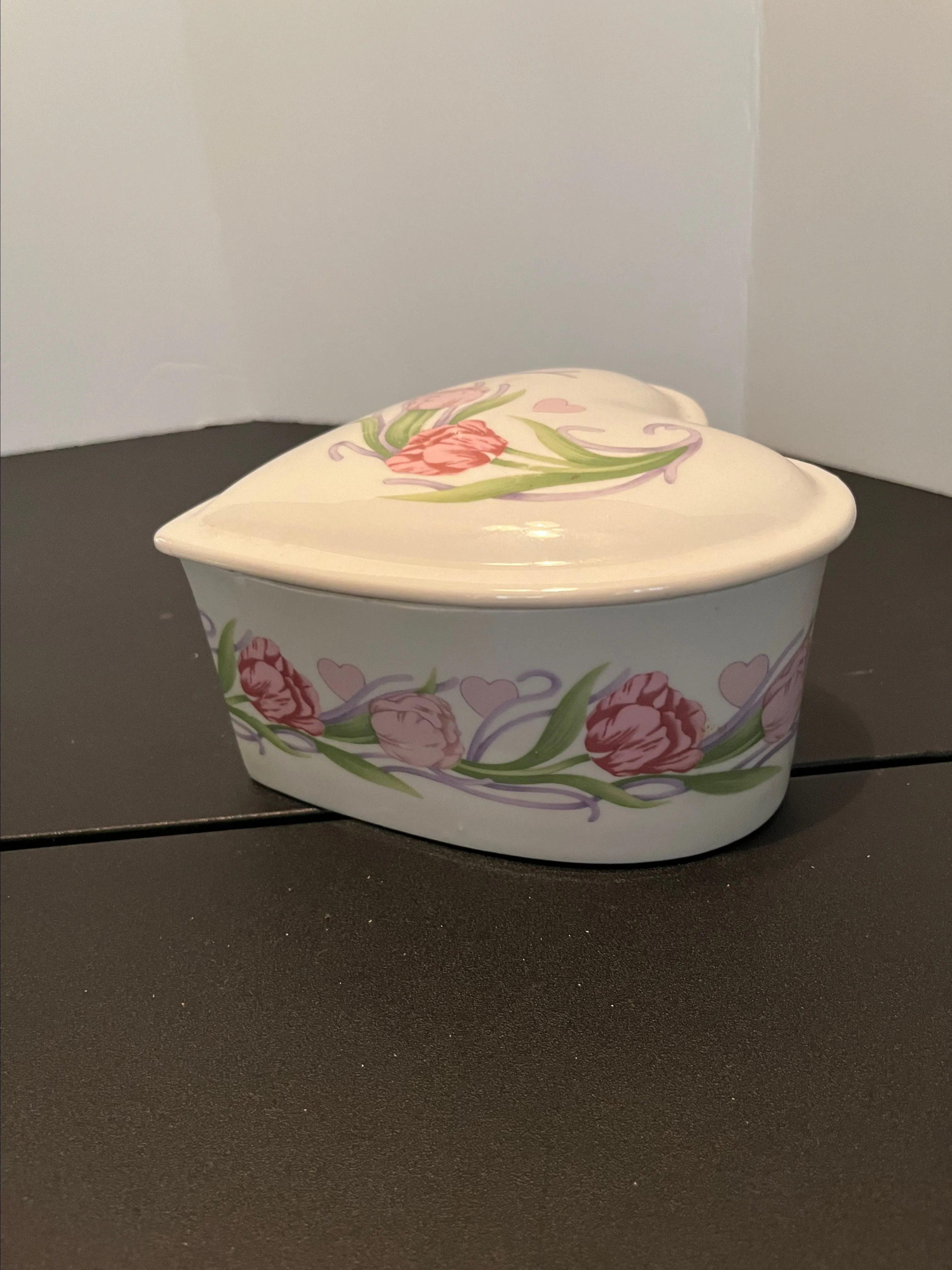 Listing Image Blurred Background