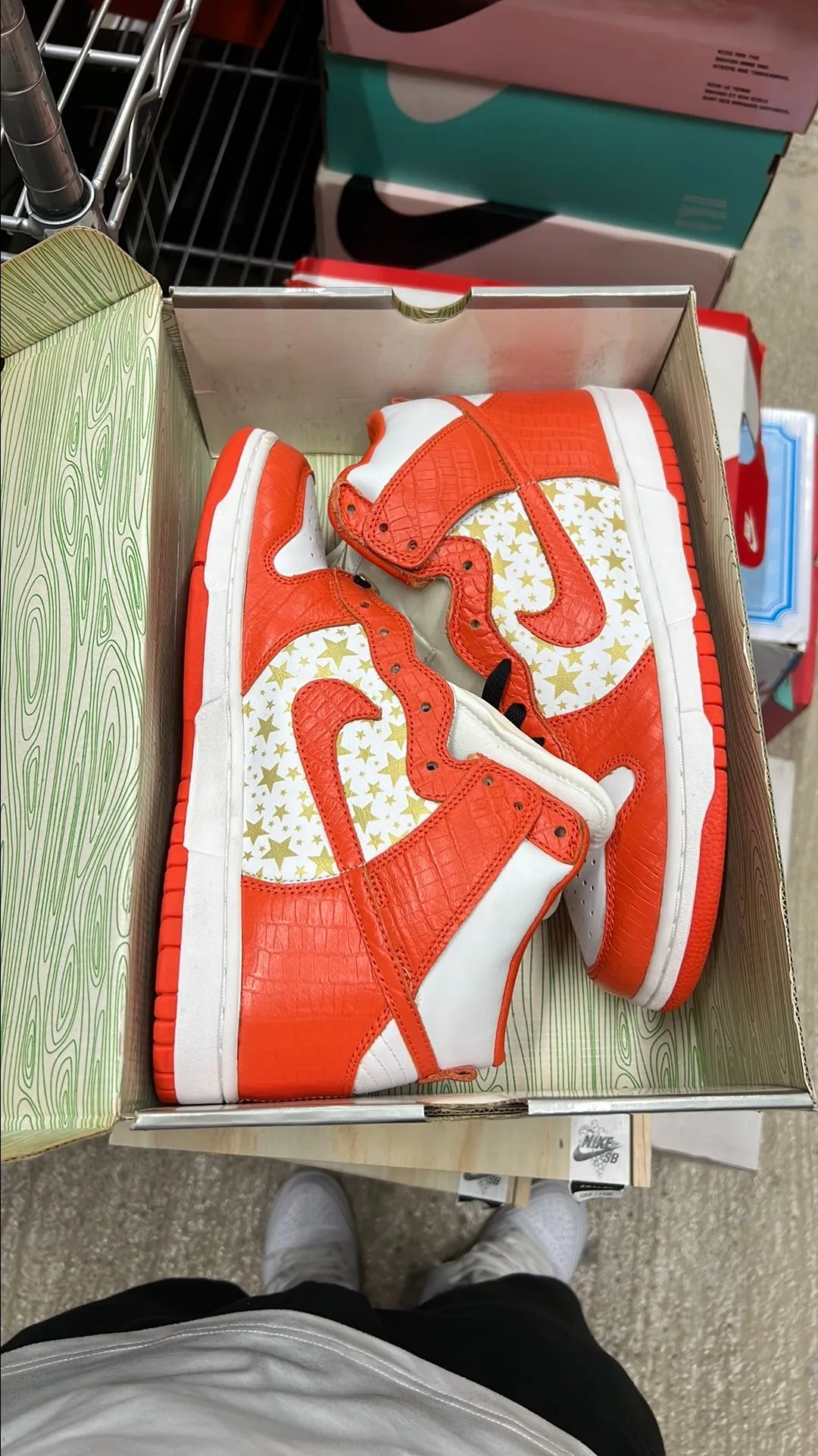 Product image for 2003 SUPREME X NIKE SB DUNK HIGH "ORANGE STARS" SIZE 9.5M BRAND NEW