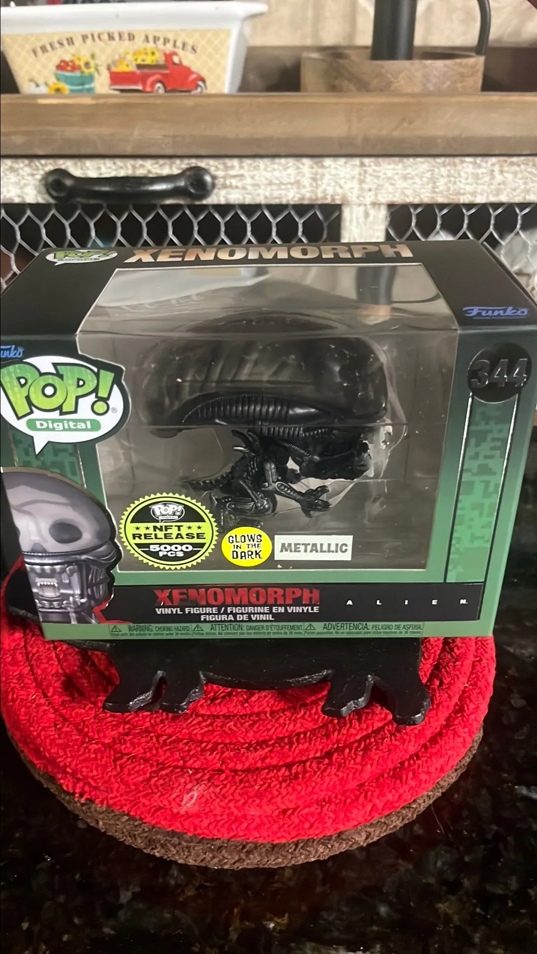 Product image for Xenomorph nft funko pop slight ding see pic