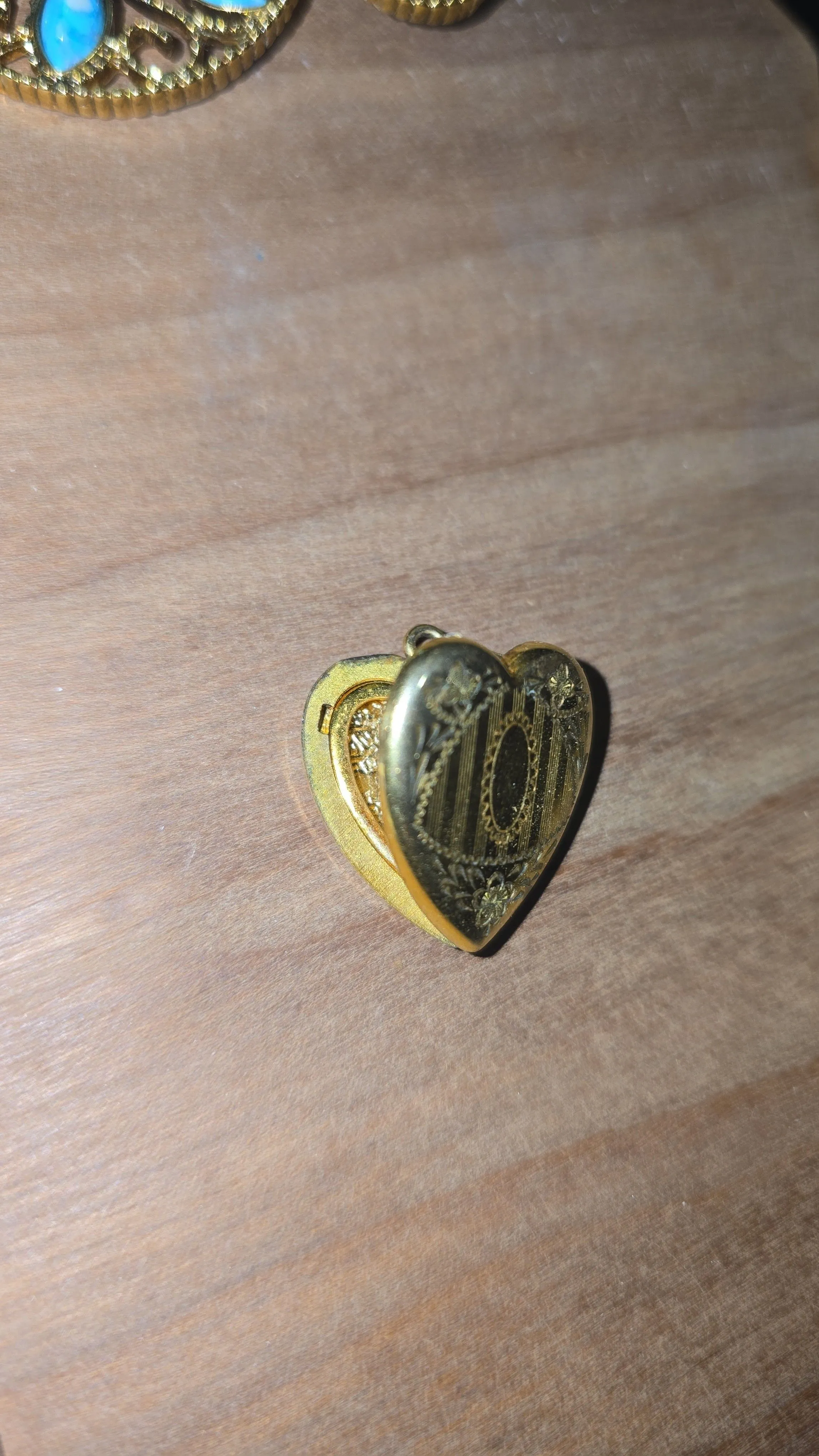 Product image for heart locket