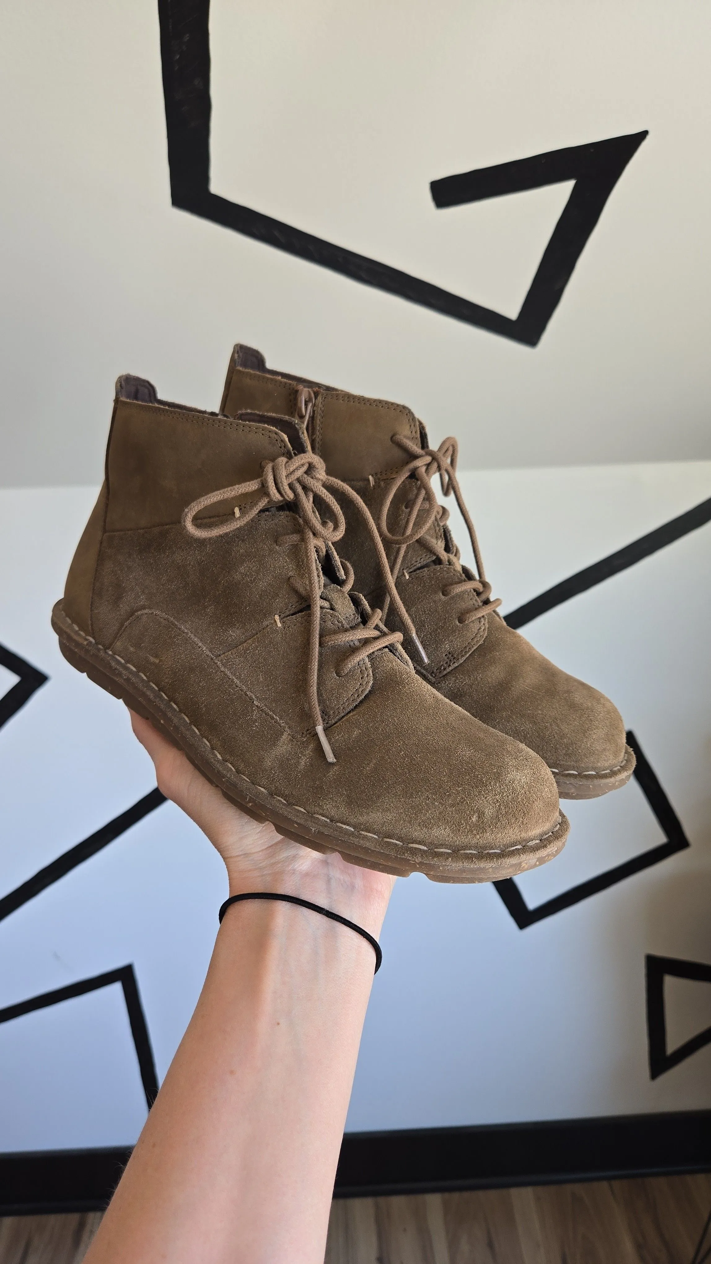 Product image for 8. Suede Clarks Boots Size W 8.5