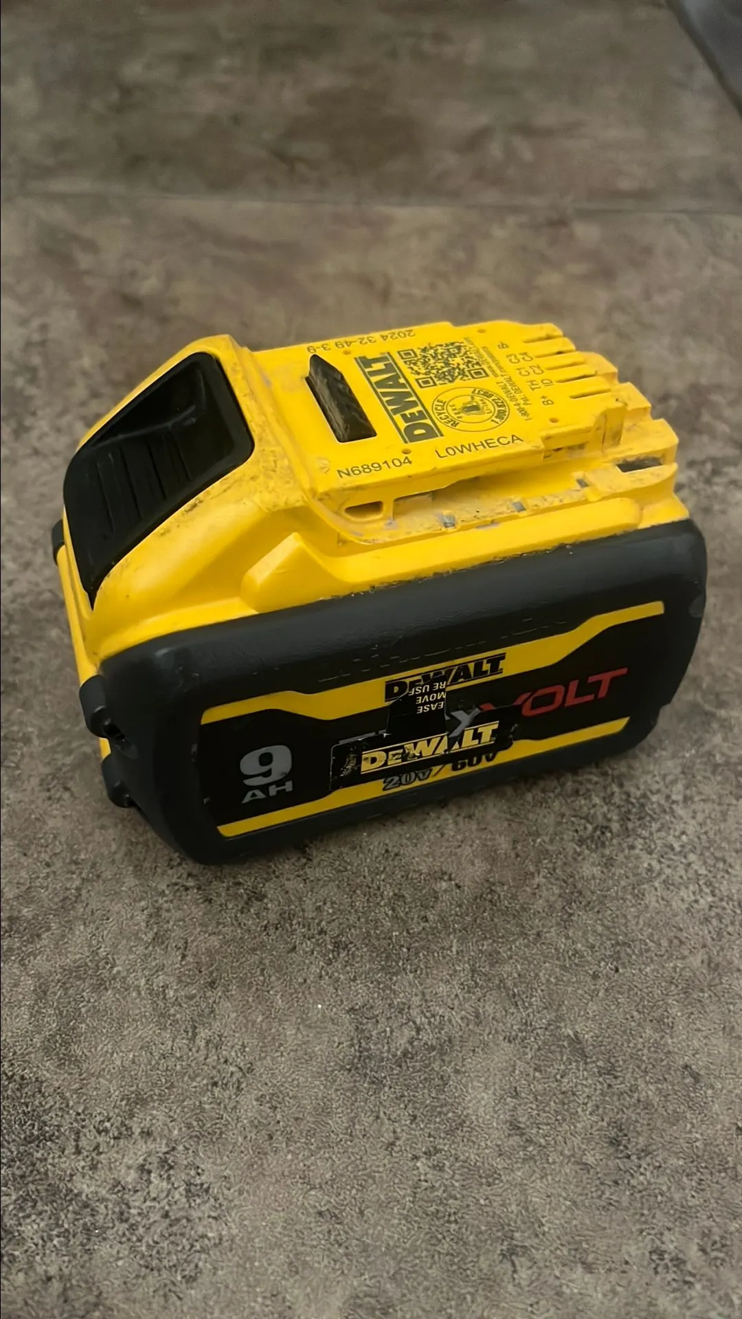 Product image for USED Dewalt 20V/60V FLEXVOLT 9Ah Battery Pack Q539X3