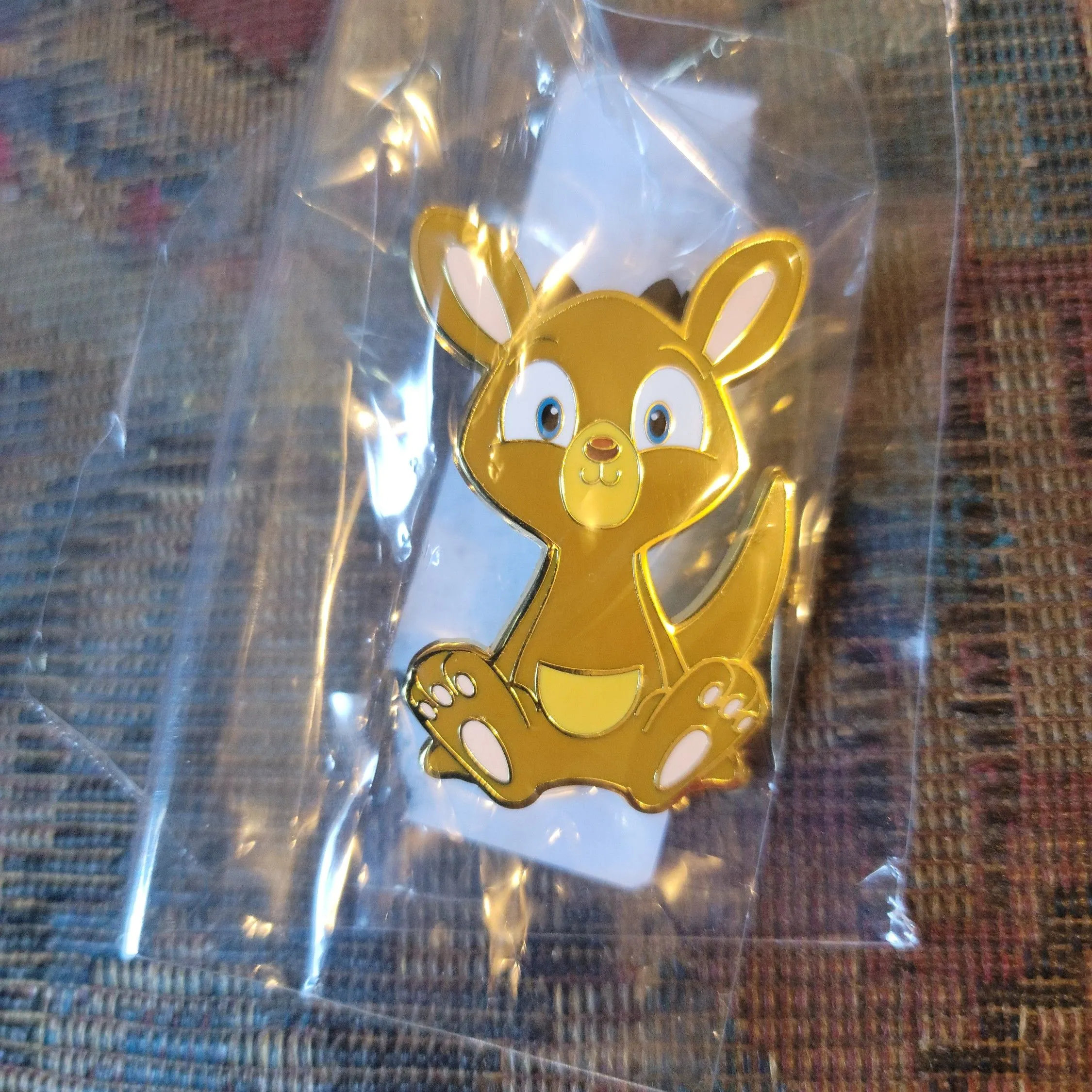Product image for kangaroo pin also made by Disney limited