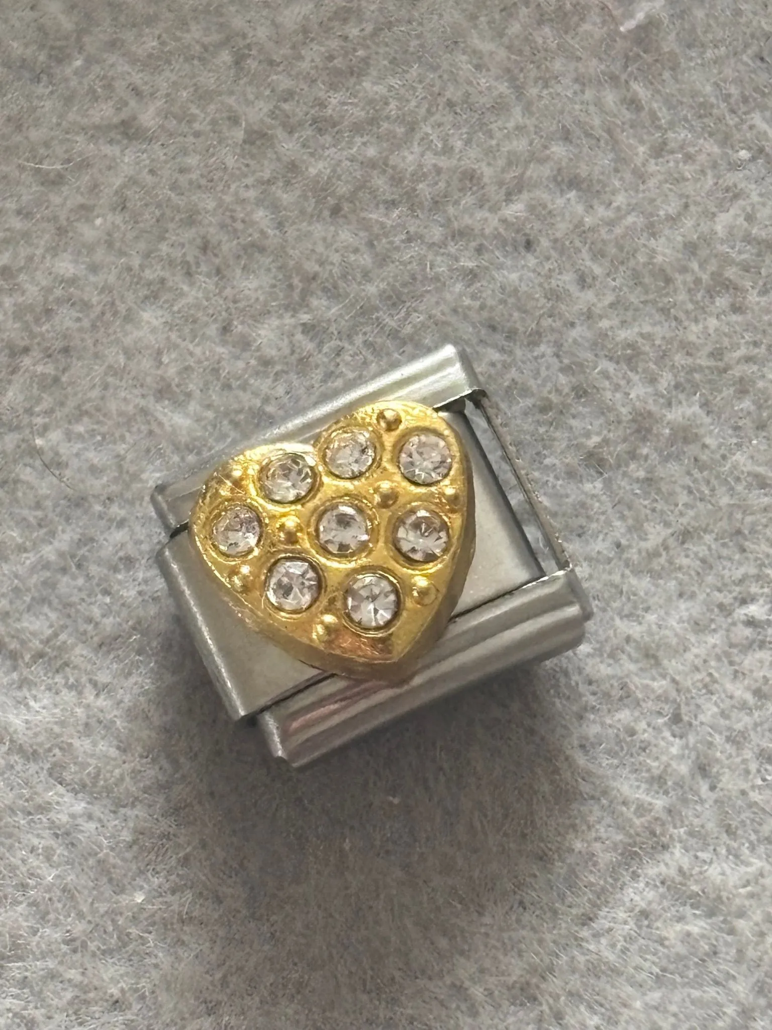 1d2cbc0e-afad-40da-a3a9-e3285dac7ebf