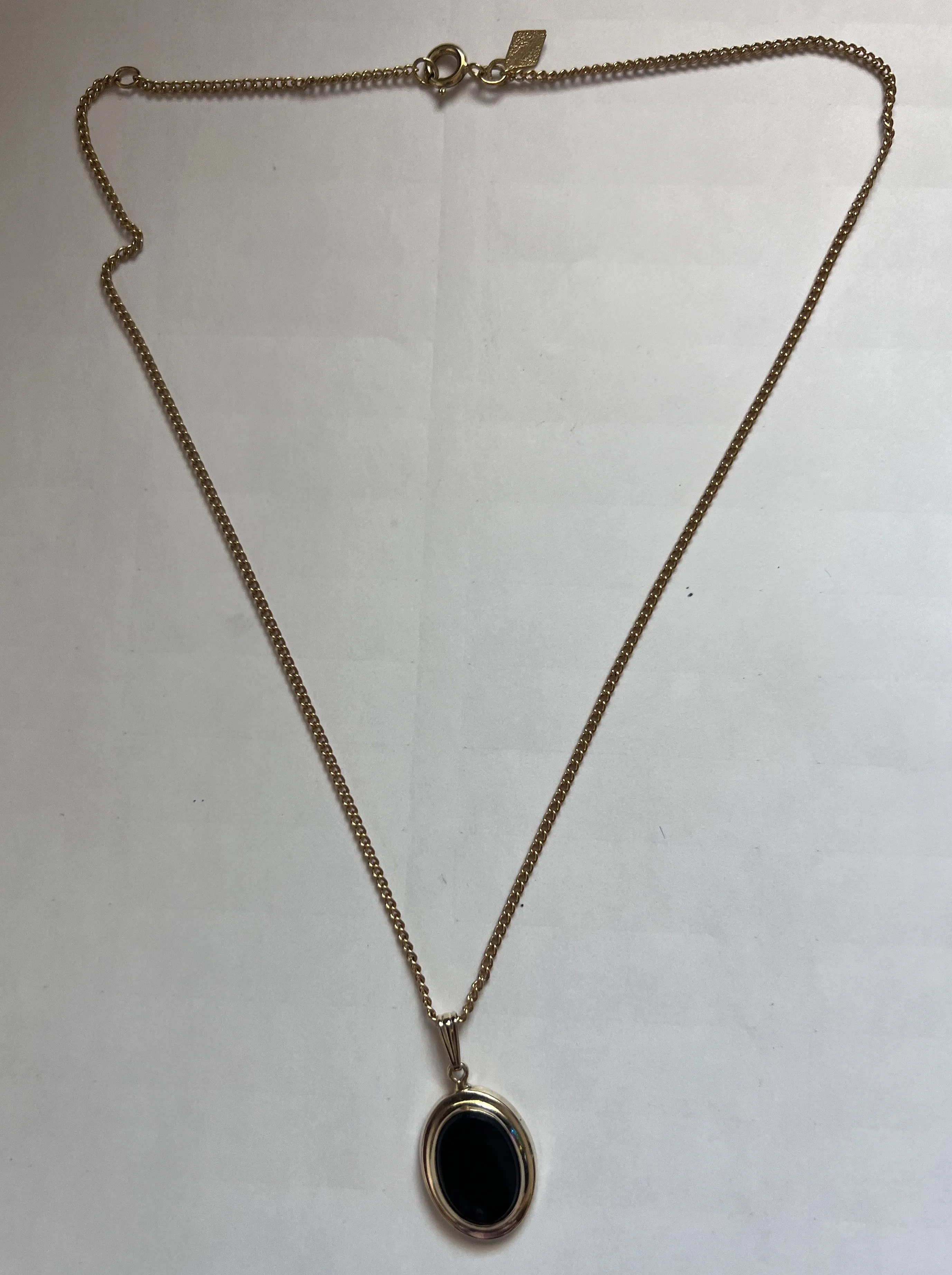 Product image for Vintage Signed SARAH COV Gold Tone Black Cabochon Pendant Necklace