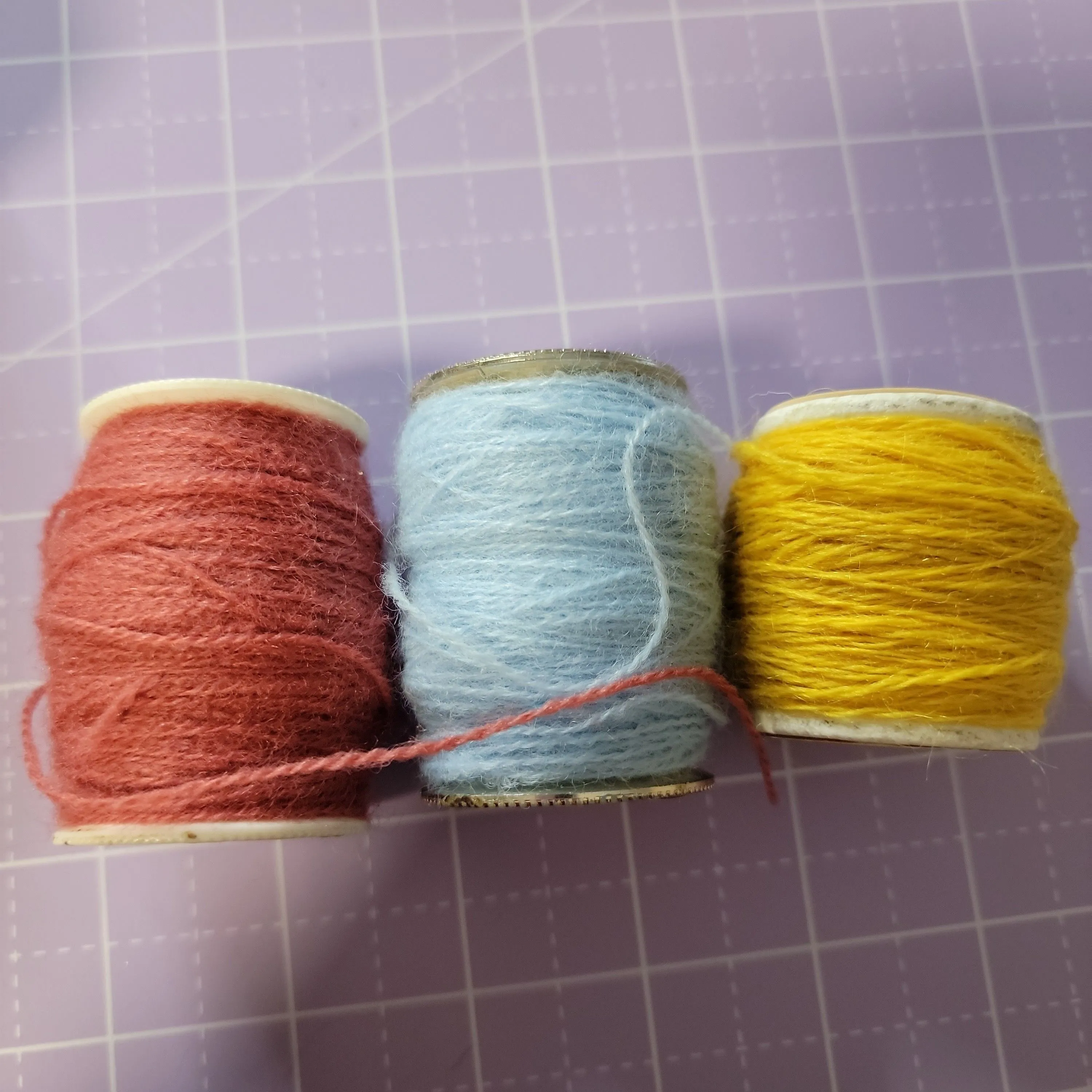 Product image for Asst darning thread