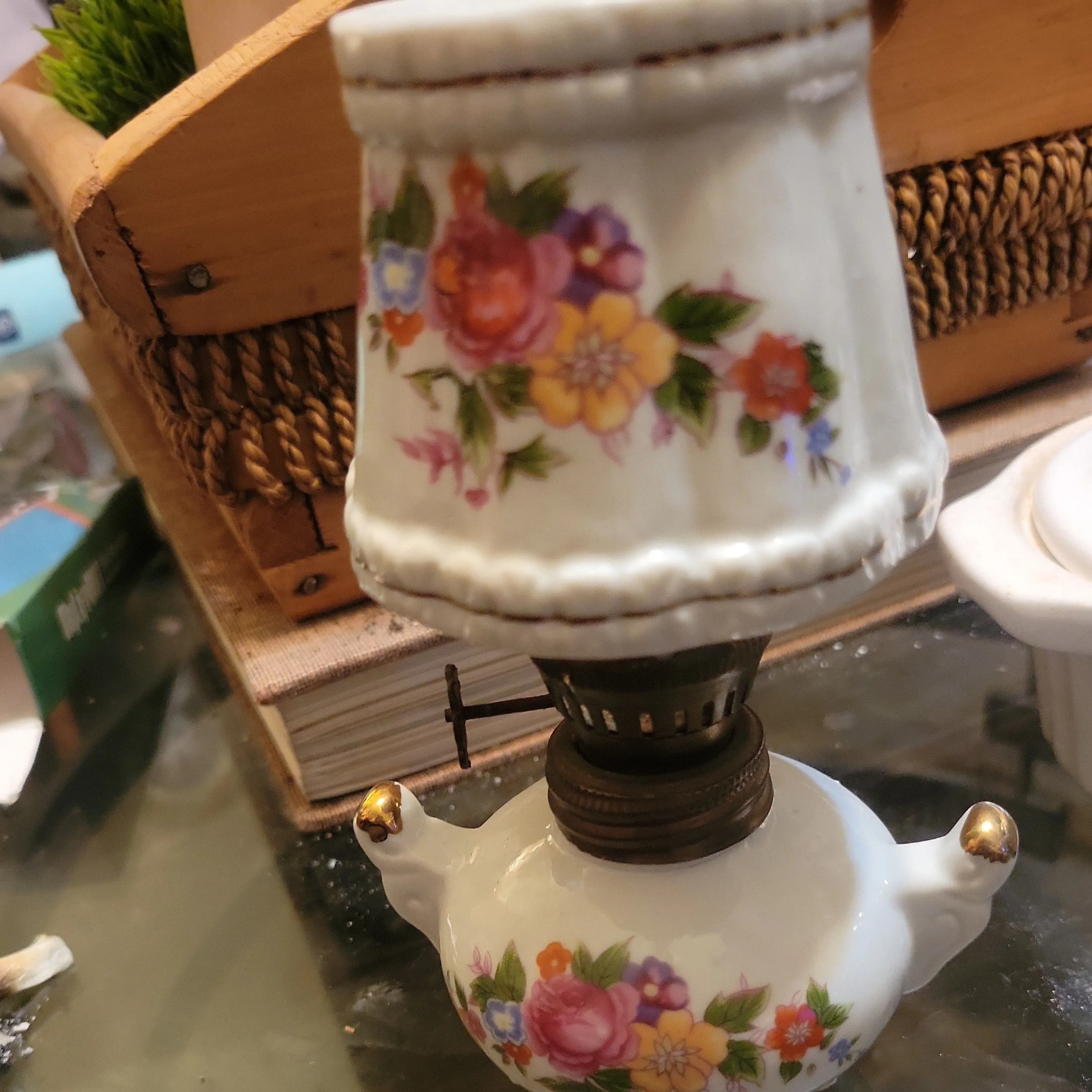 Listing Image Blurred Background
