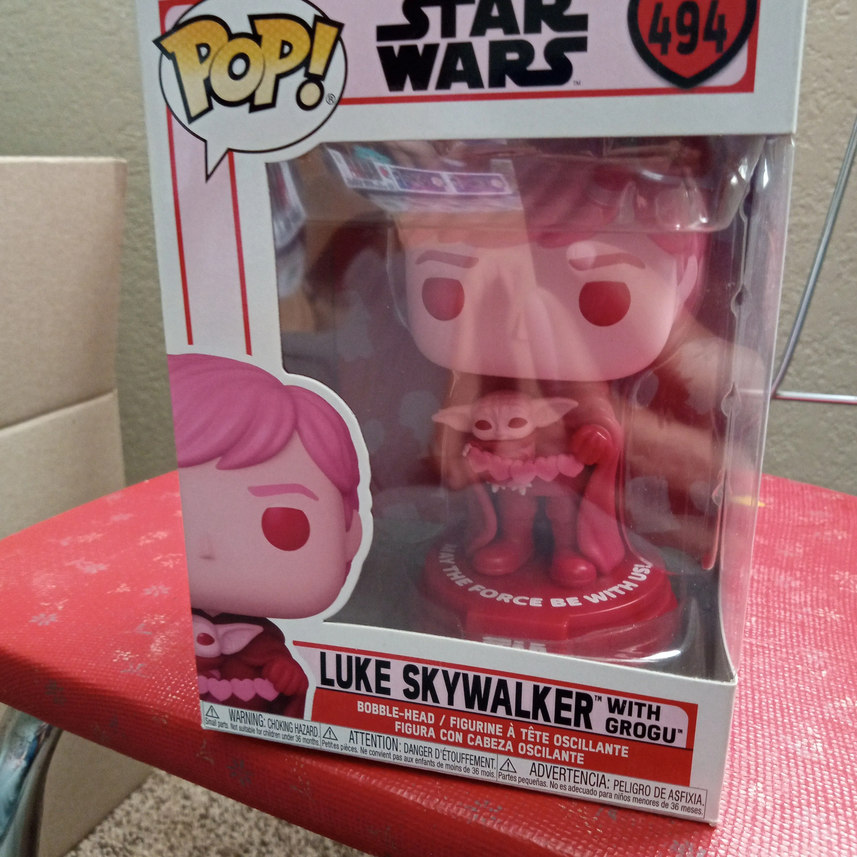 Product image for Luke Skywalker with Grogu (Valentine)