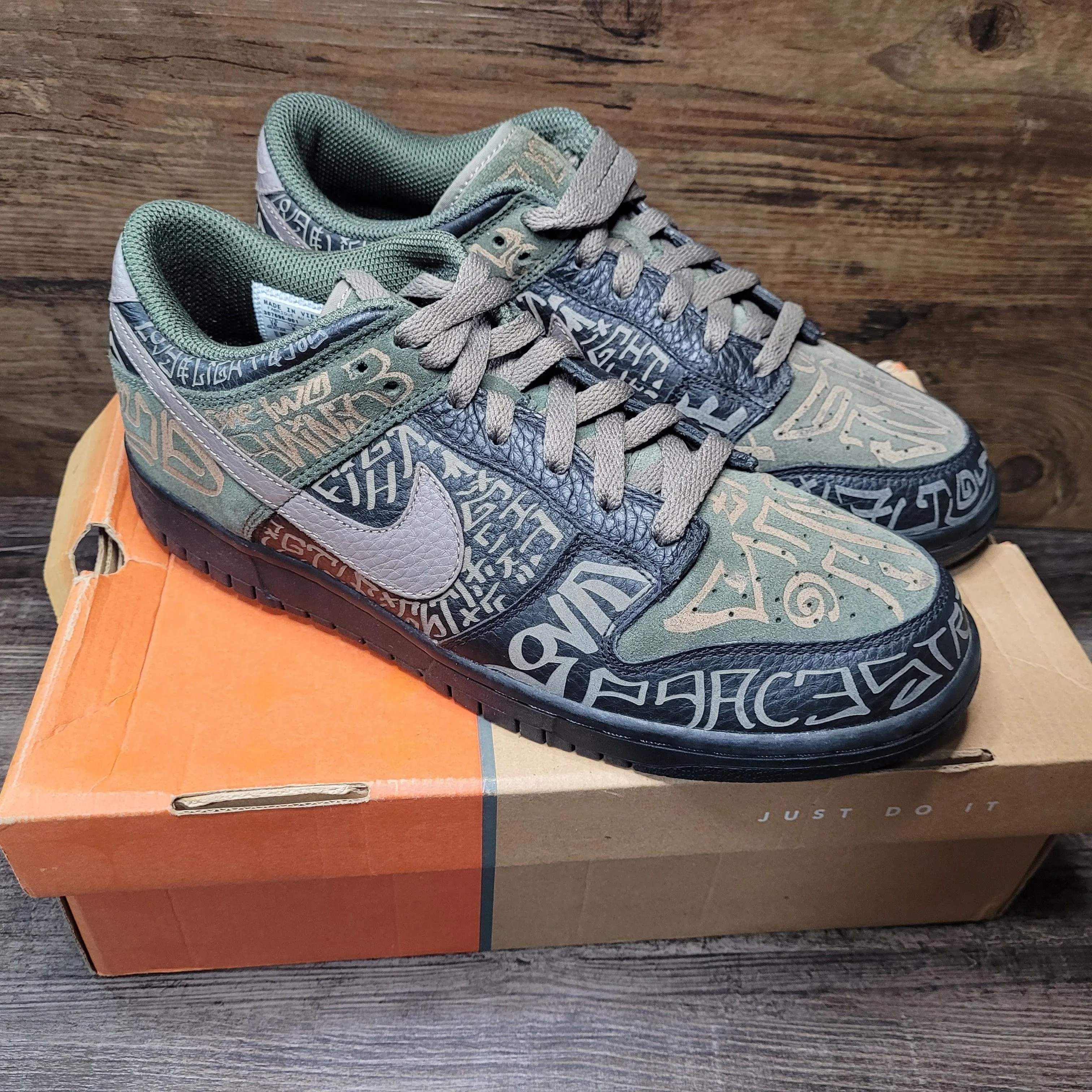 Product image for “RARE” Nike Dunk Low Premium Doernbecher Size 10 , 2006, In Great Condition