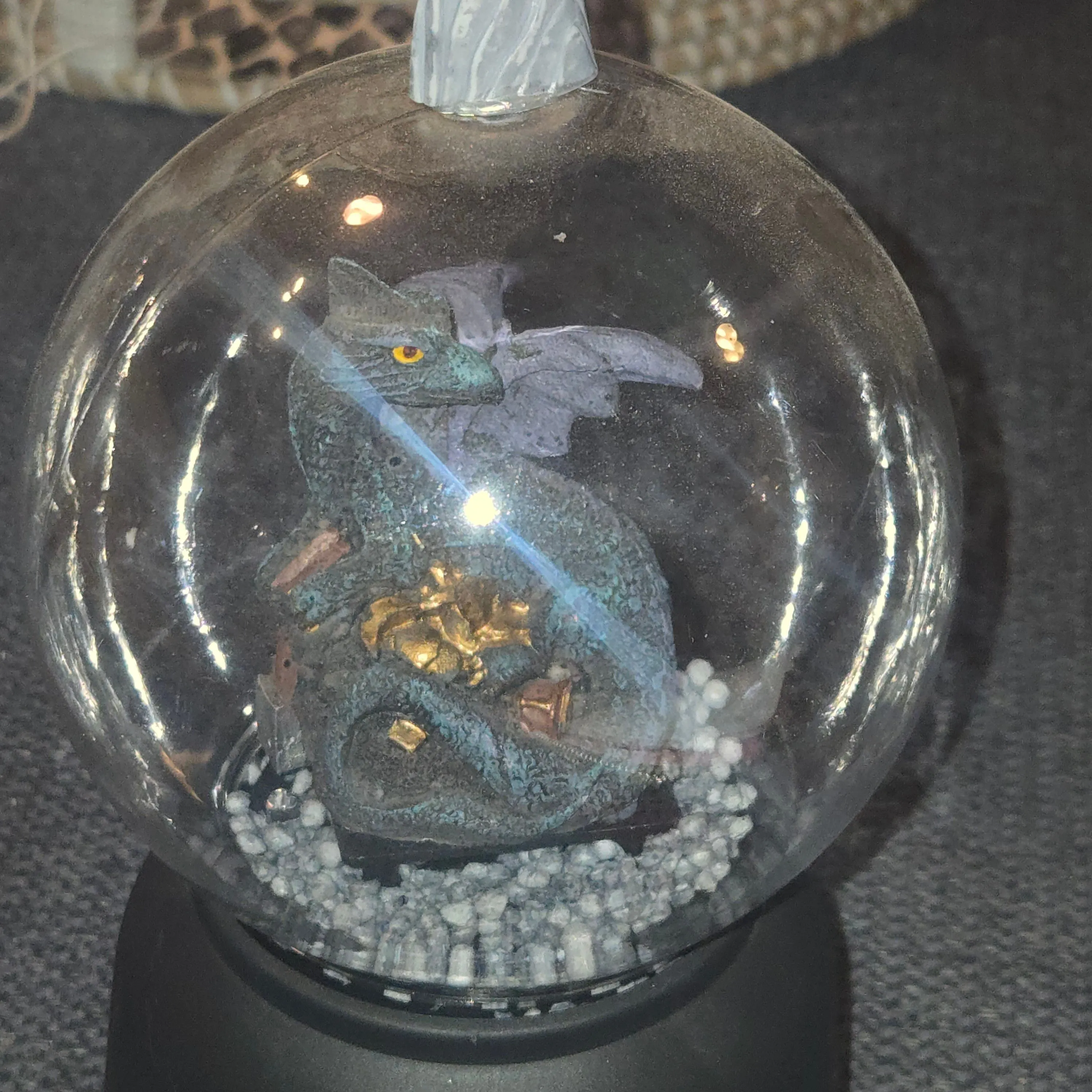 Product image for Dragon Globe Decorative item
