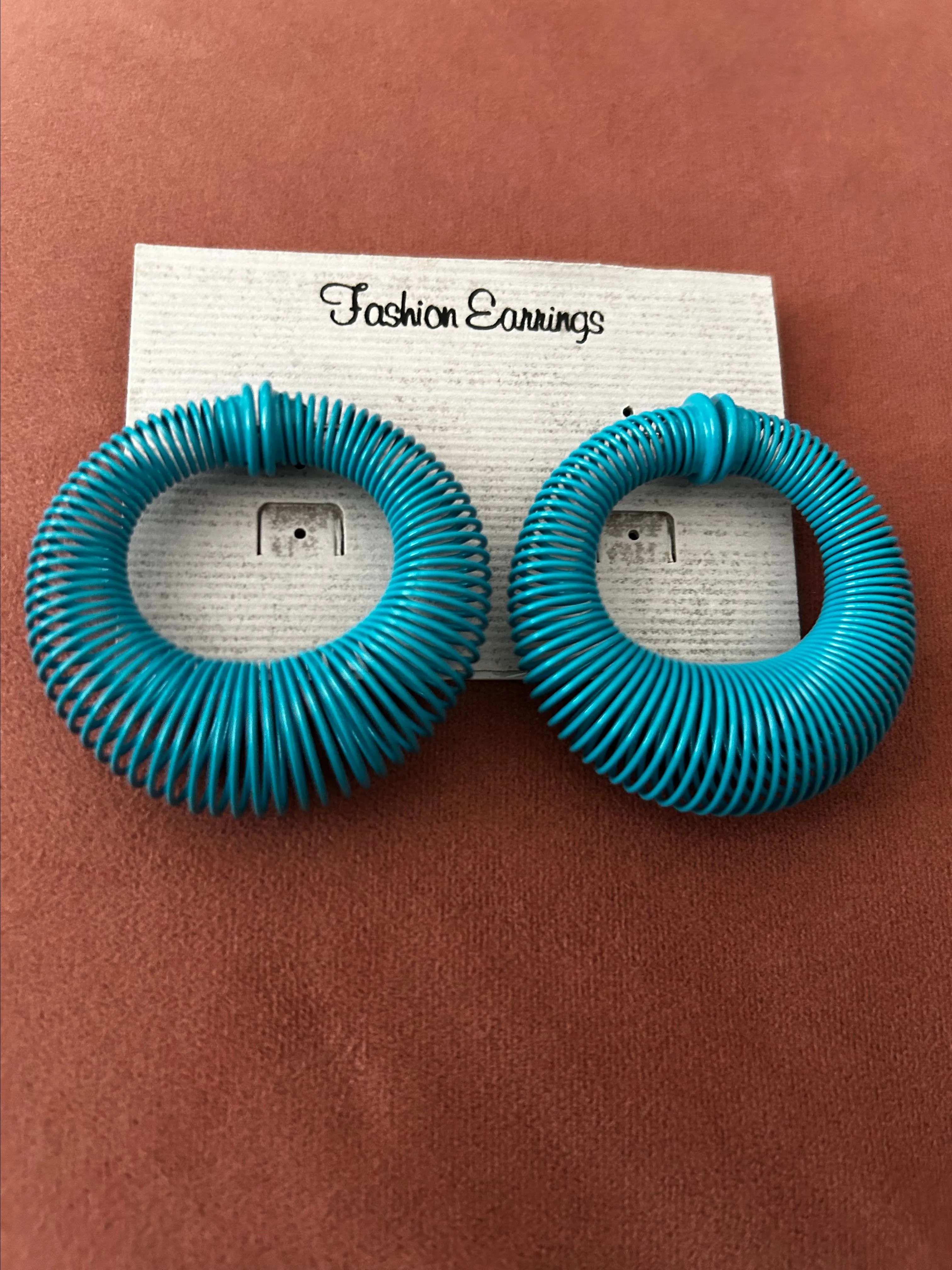 Product image for 80’s Slinky earrings