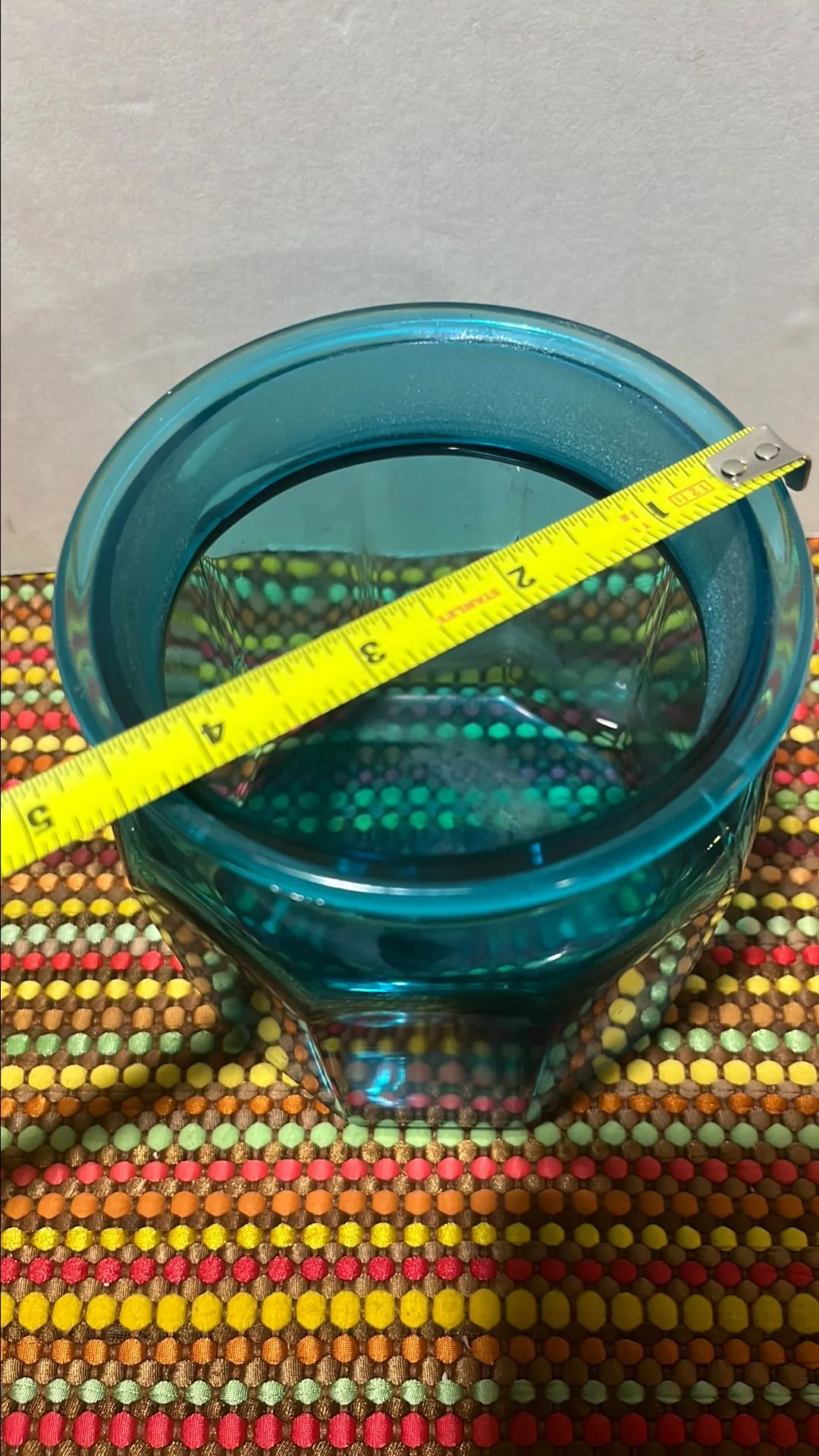 Listing Image Blurred Background