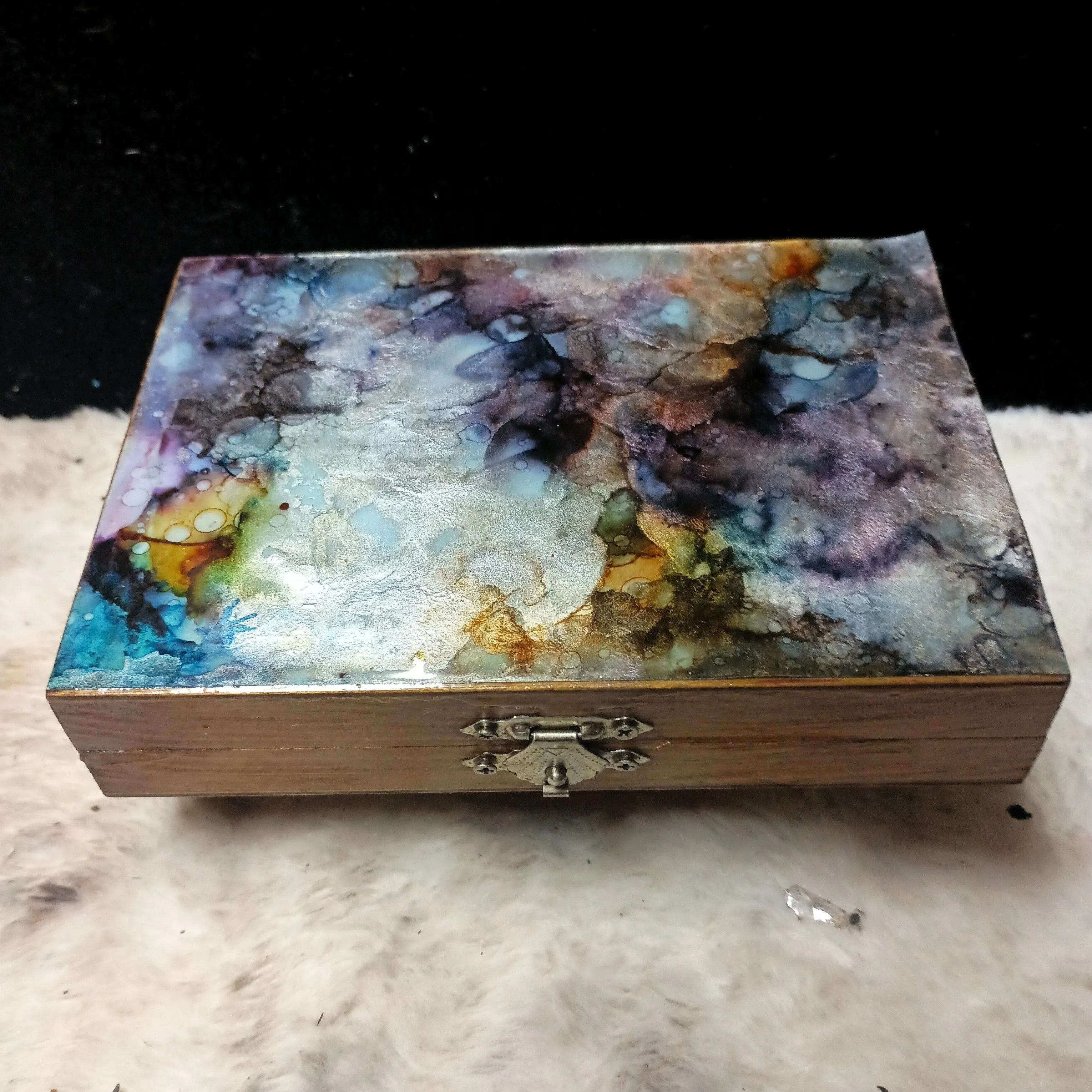 Product image for Medium Sized Filled Jewelry Box