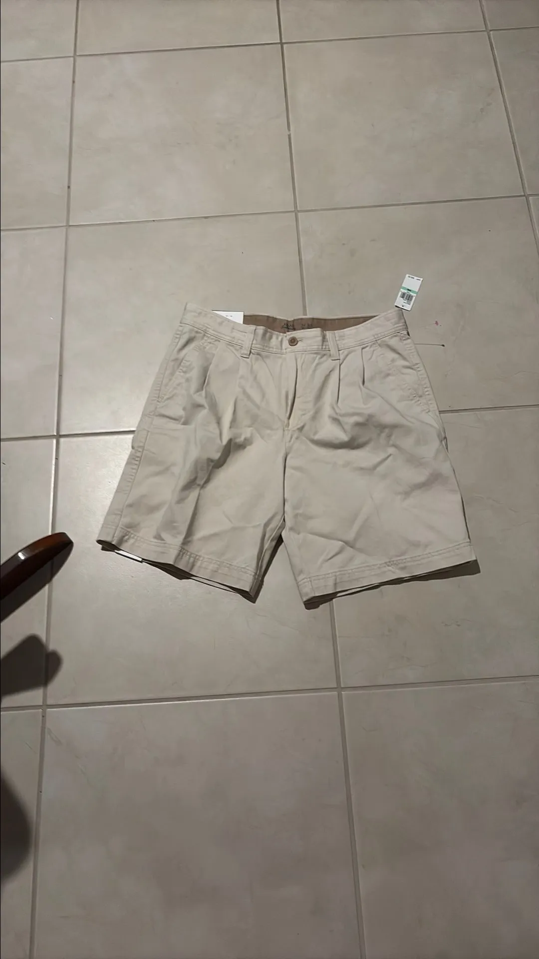 Product image for NWT izod sz 34 chino shorts 9.5 inseam