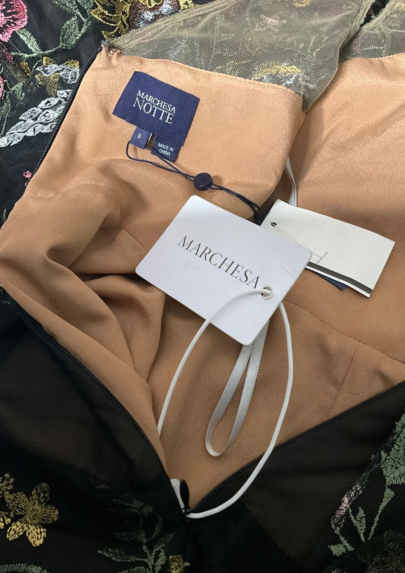 Listing Image Blurred Background