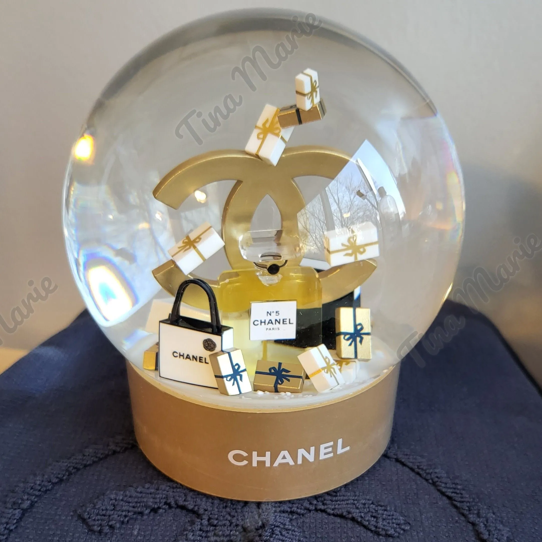 Product image for Chanel Snow Globe 2023 Snowglobe