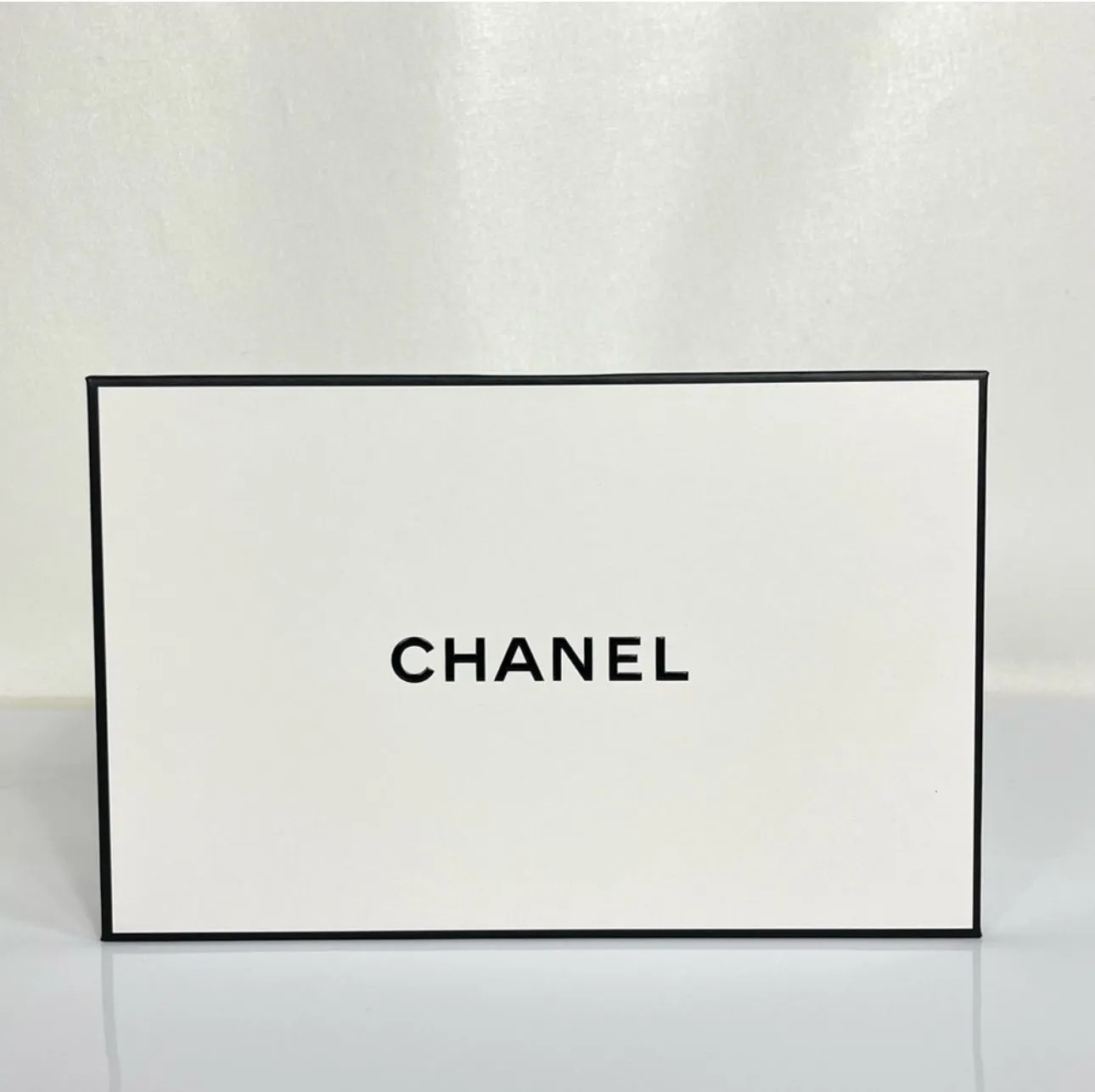 Product image for Chanel Gift Box (Empty)
