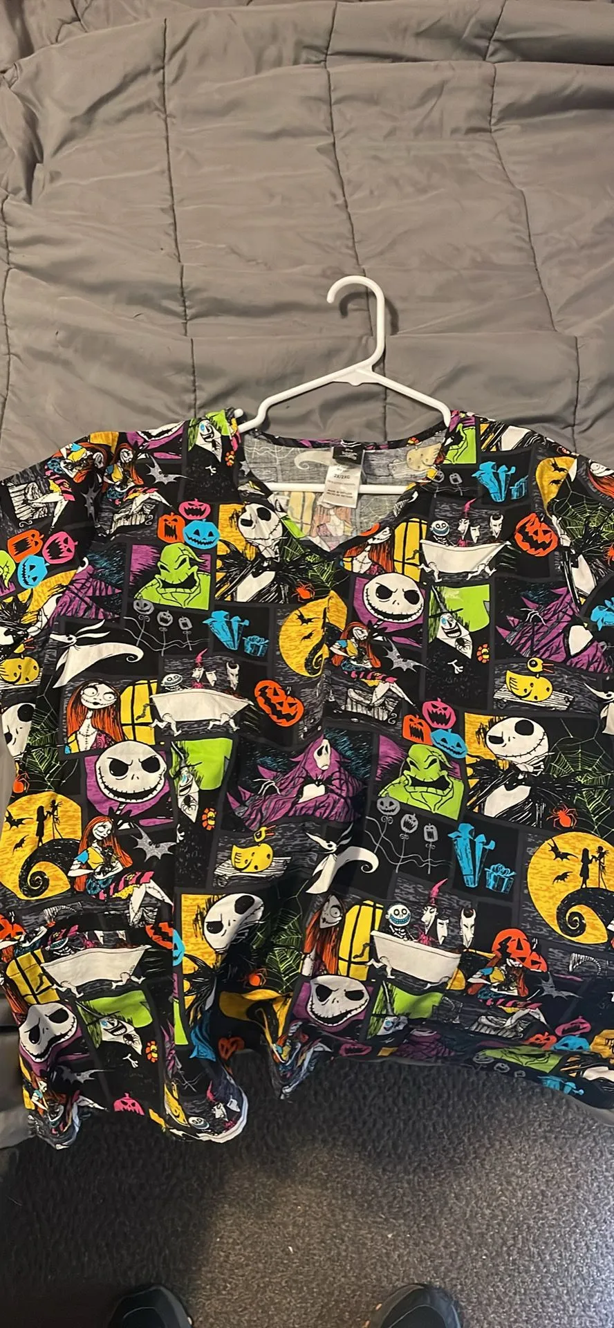 Product image for 3 XL nightmare before Christmas scrubs
