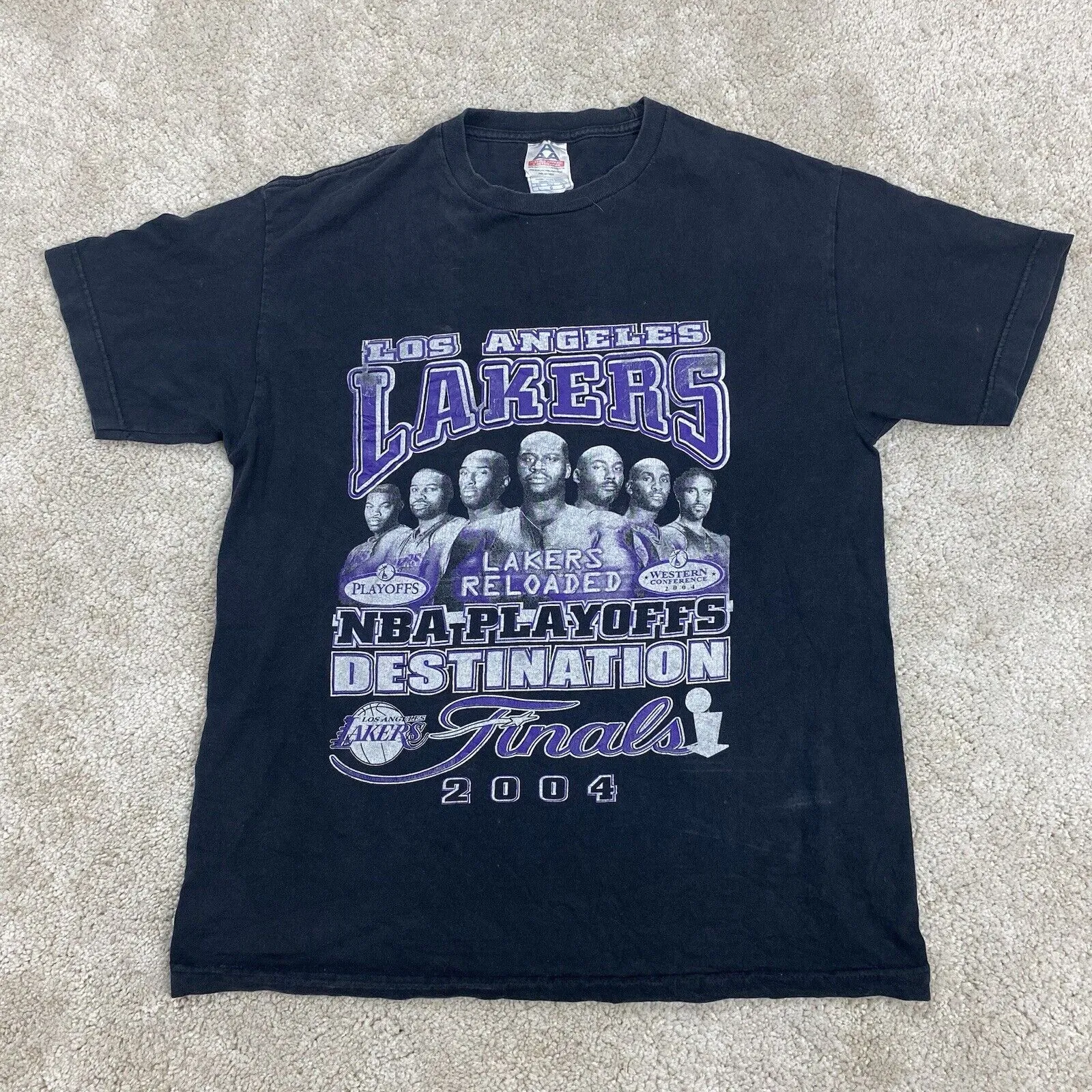 Product image for Los Angeles Lakers T Shirt Mens Large Reloaded 2004 Finals Kobe Shaq USA Vintage