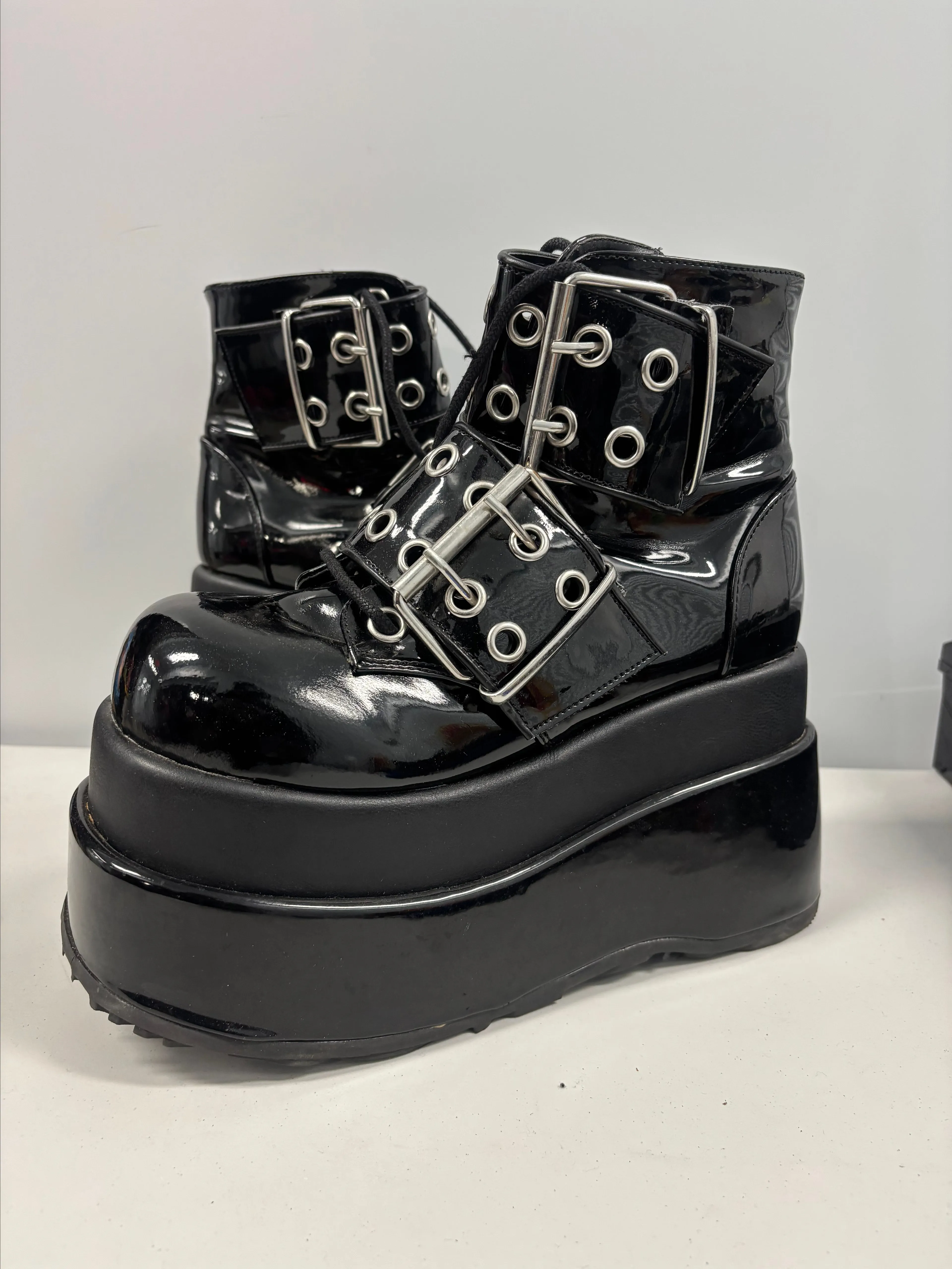 Product image for Item size 9 w