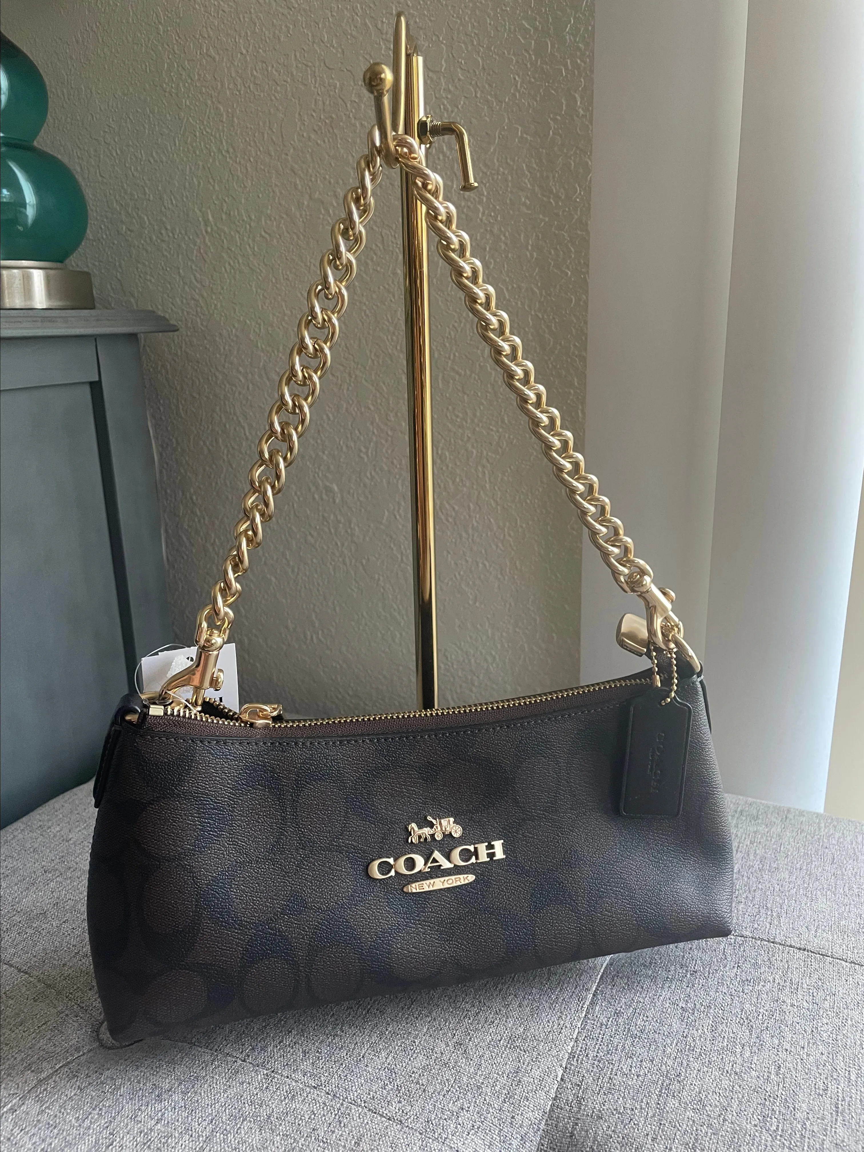 Product image for NWT Coach signature chain Bag