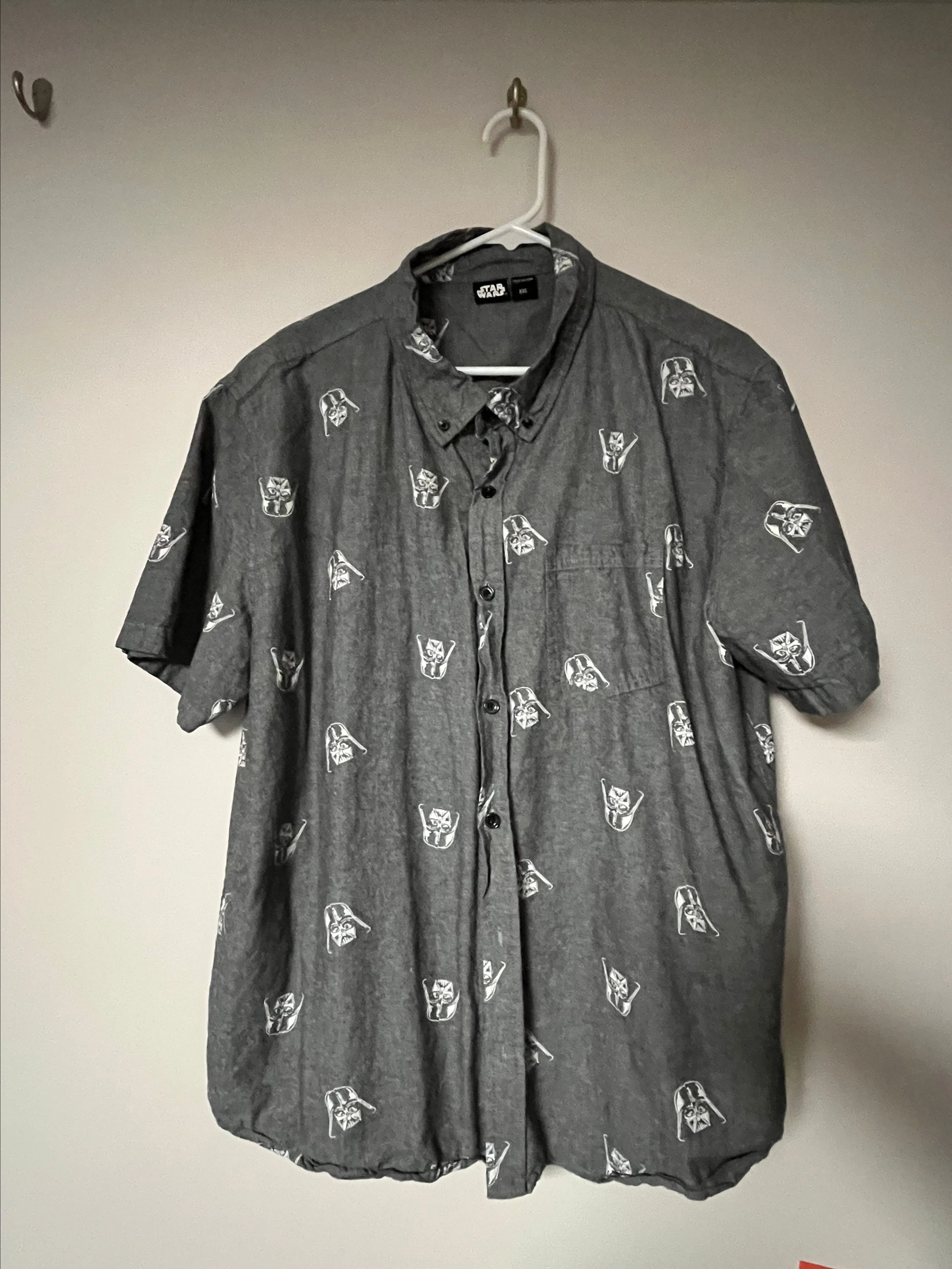 Product image for 14. Recent Finds - Star Wars Darth Vader XXL Button Down Men's Shirt 