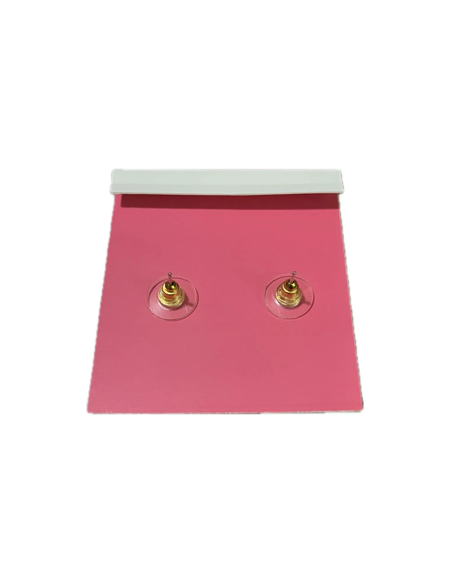 Listing Image Blurred Background