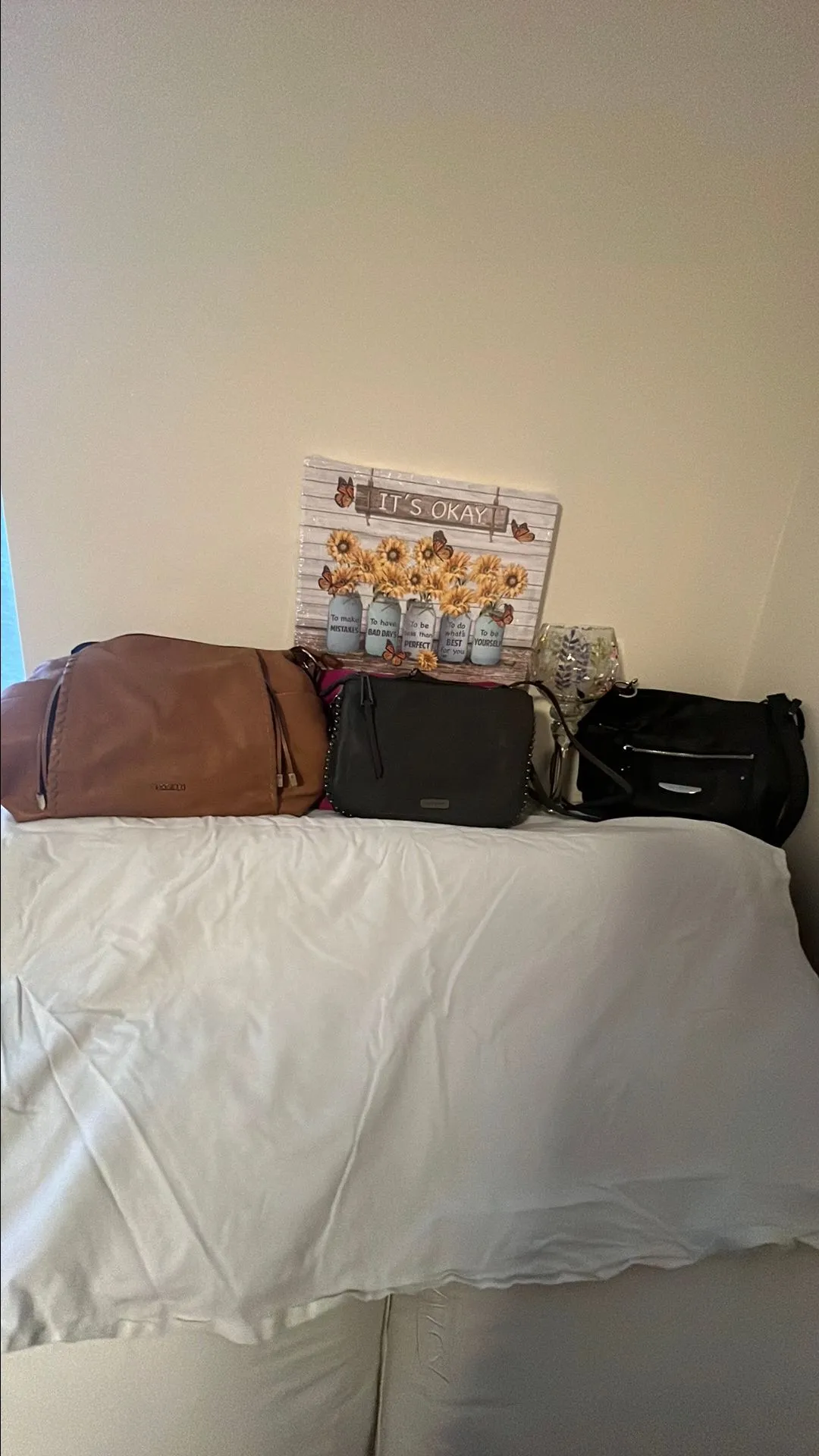 Product image for NEW Lot of 1 Long Snap Wallet, 3 Short Snap Wallets and 1 Snap Luggage Tag