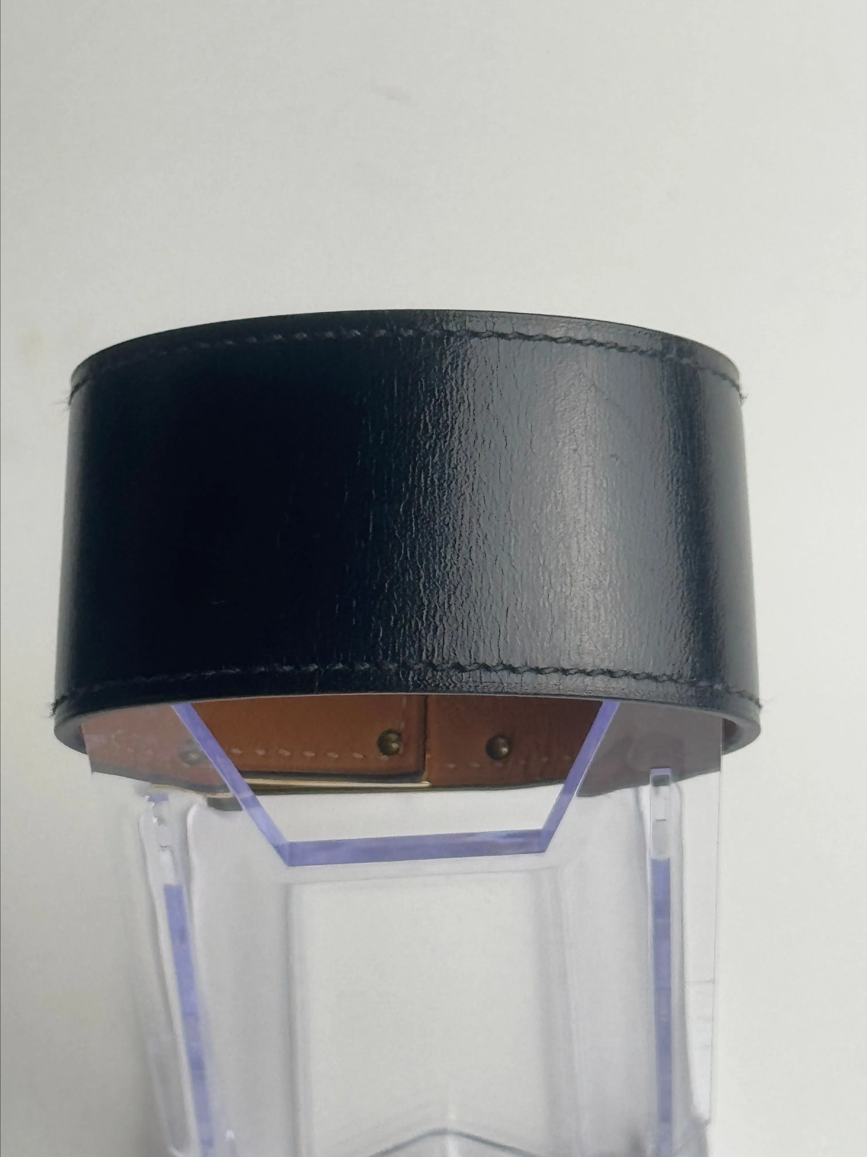 Listing Image Blurred Background