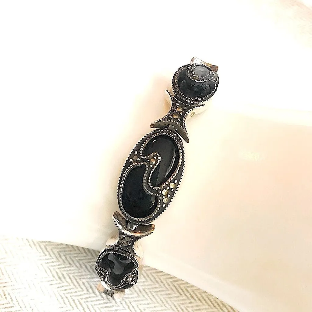 Listing Image Blurred Background