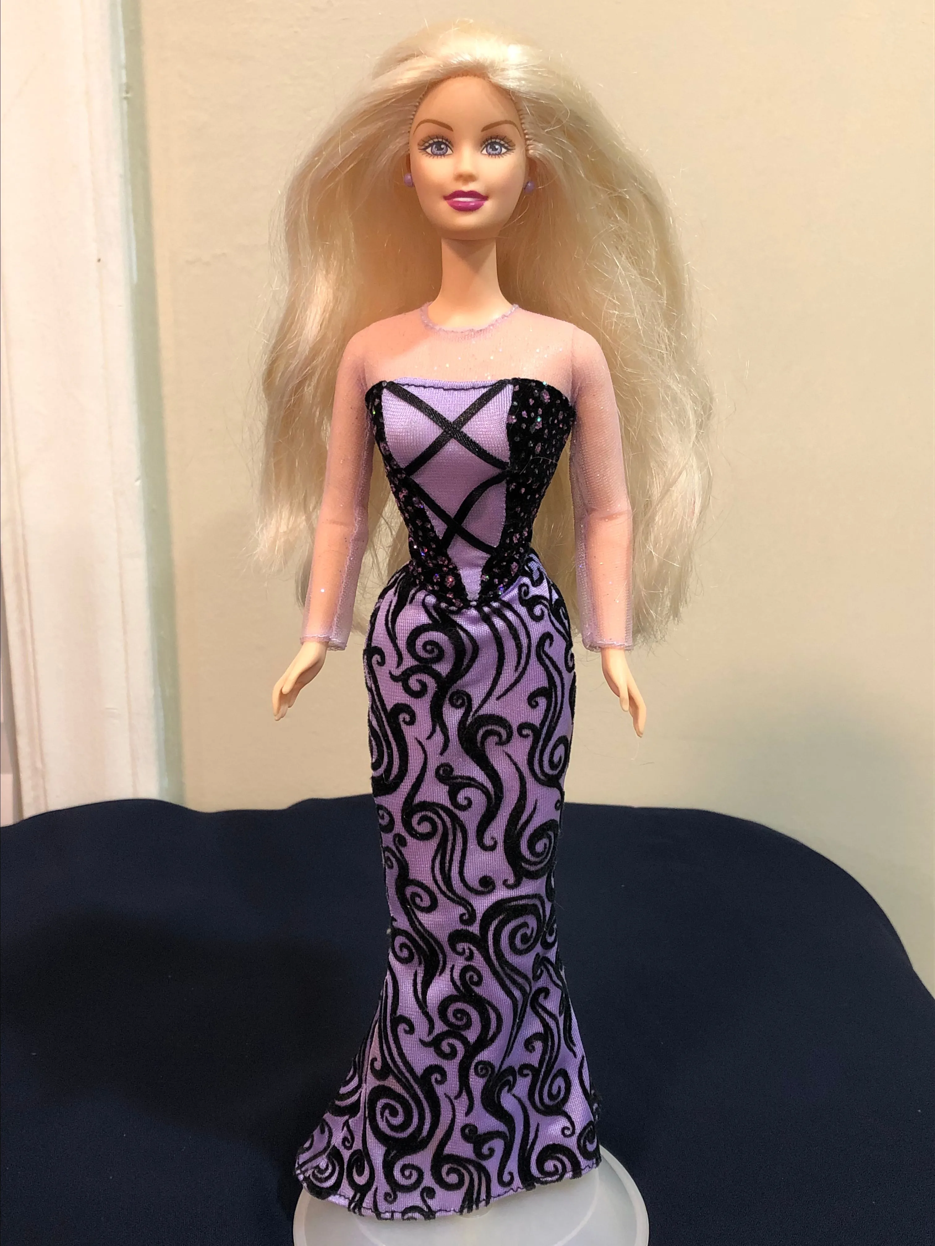 Product image for Barbie halloween glow hair extension
