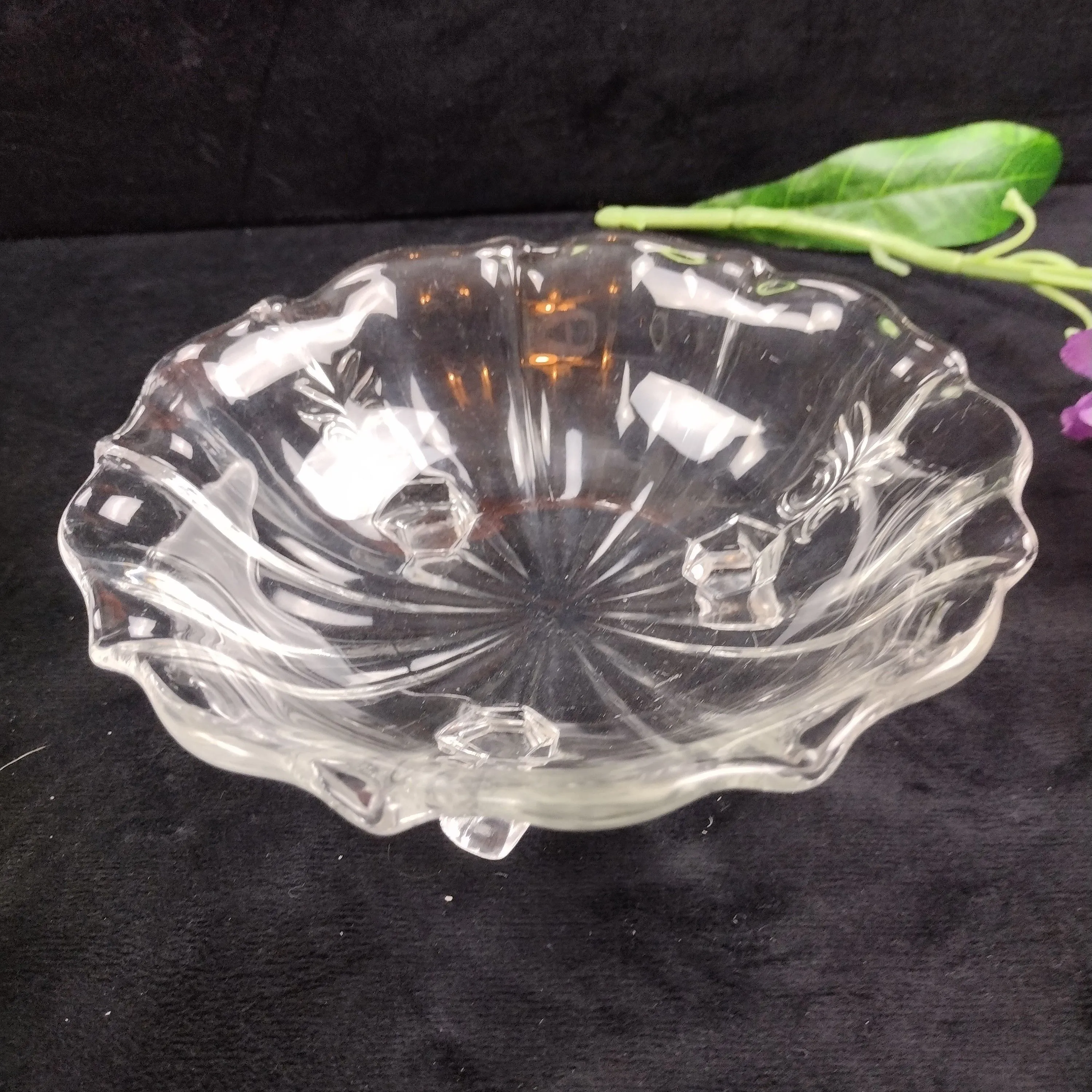 Product image for 7" Three-Toed Bon Bon (Baroque Shape)
7" Three-Toed Bon Bon (Baroque Shape)
