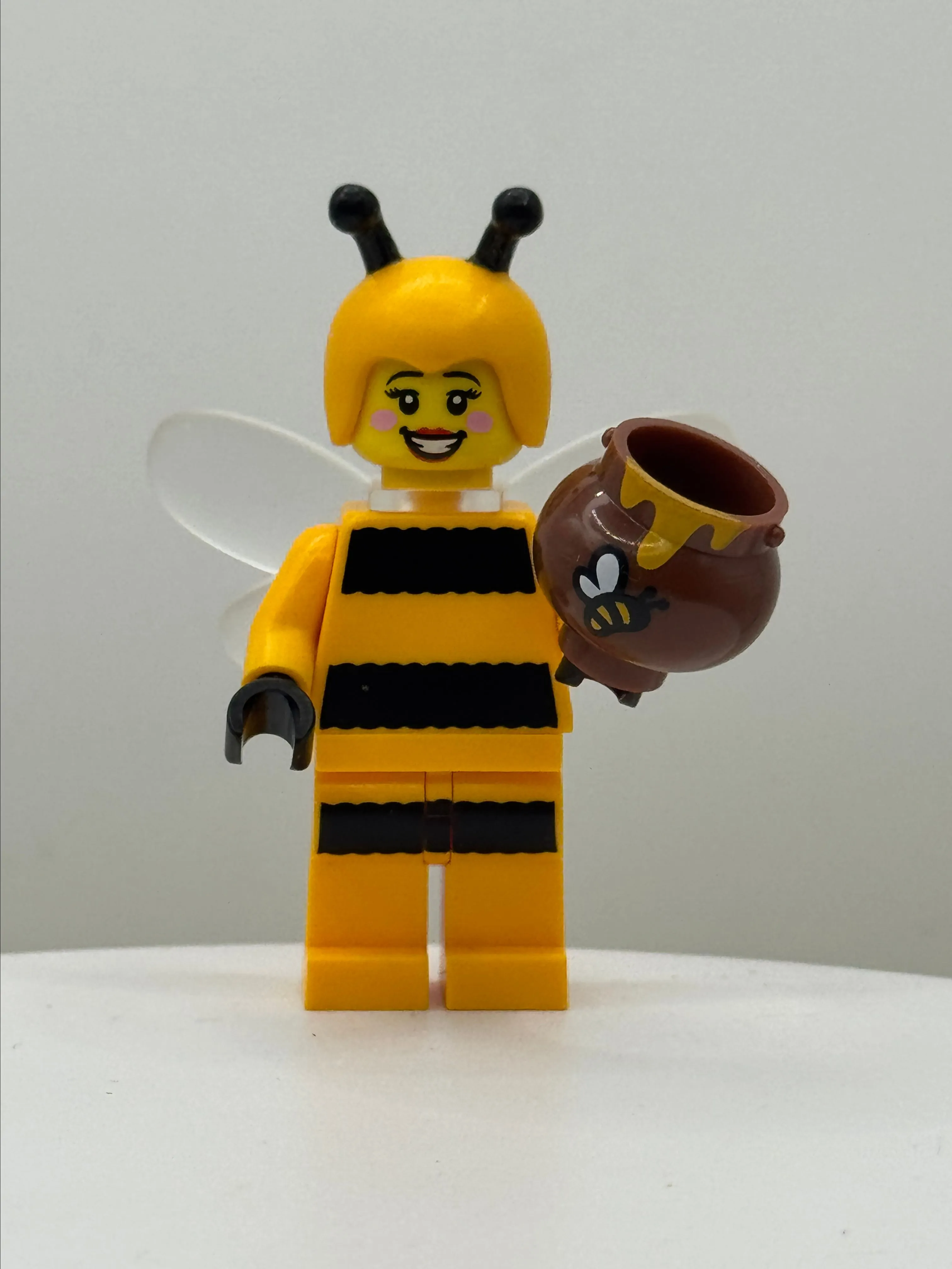 Product image for CMF - Bumblebee Girl, Series 10