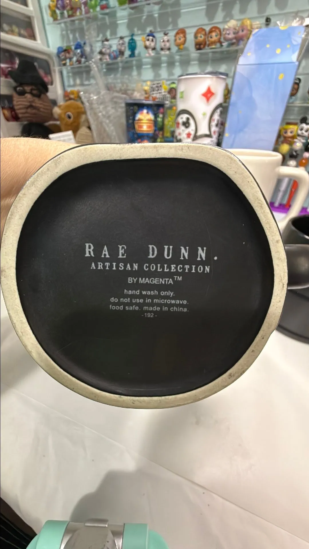 Listing Image Blurred Background