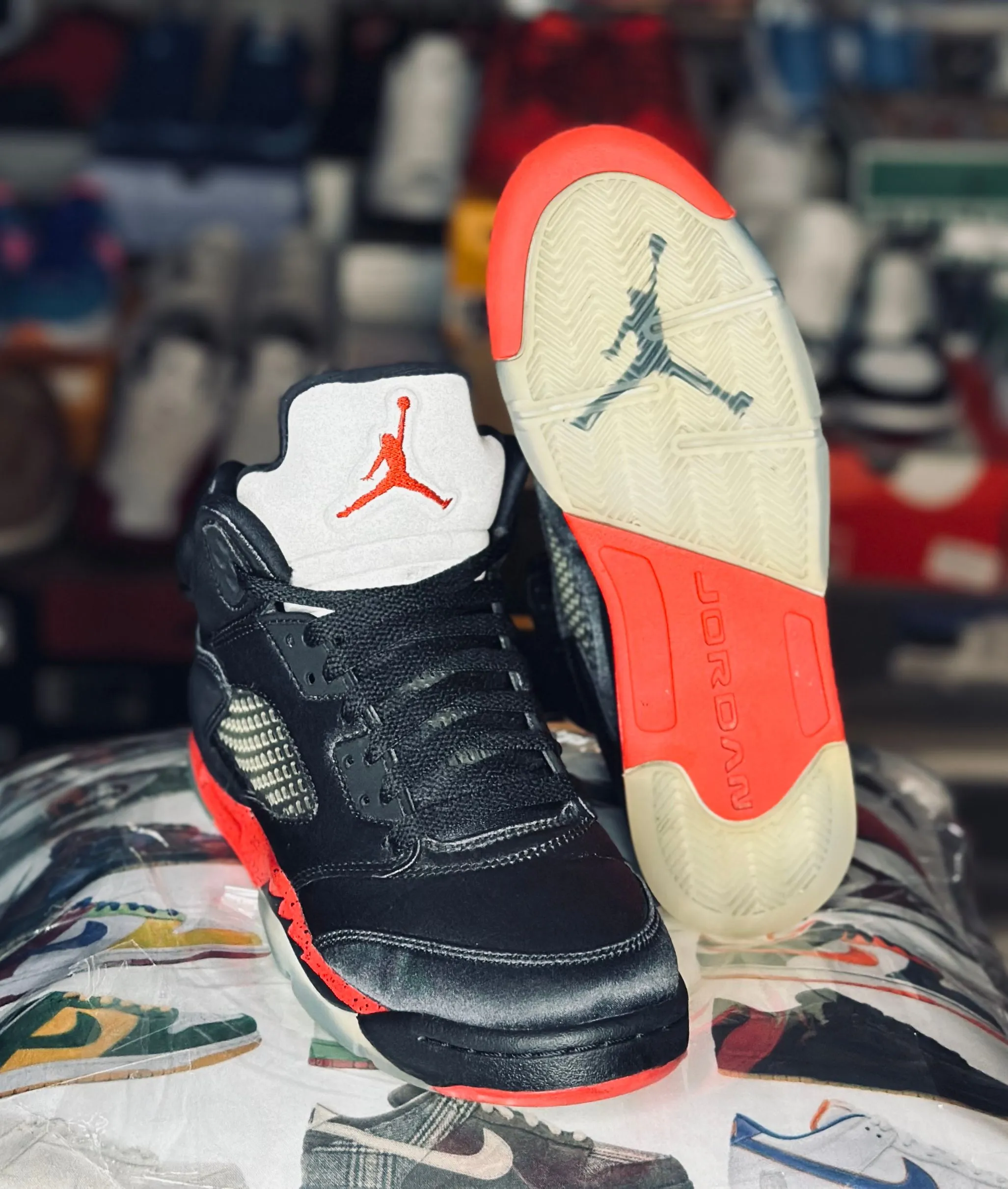Product image for 7Y / 8.5W JORDAN 5 RETRO SATIN BRED (GS)